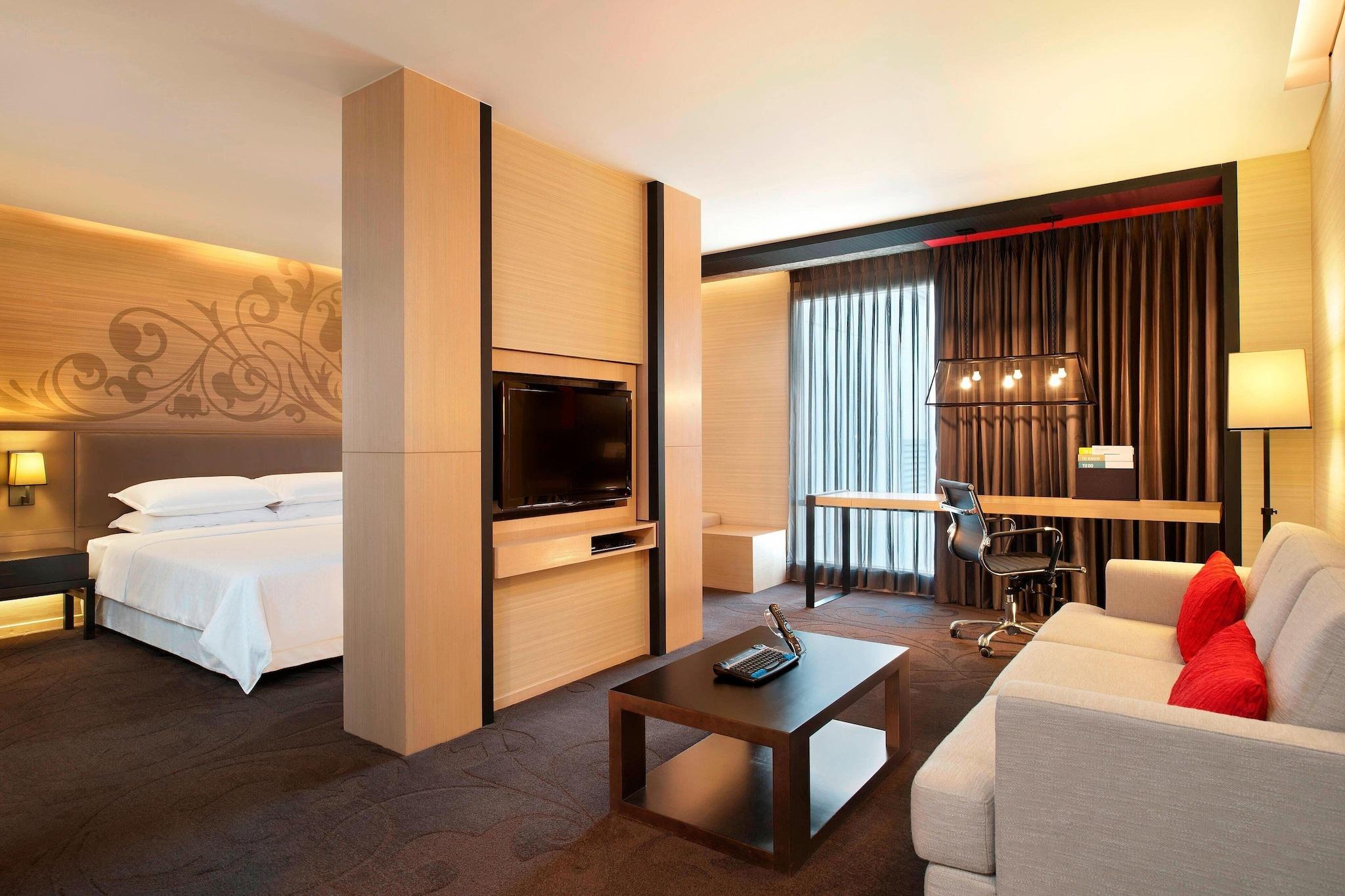 Junior Suite King Size Bed