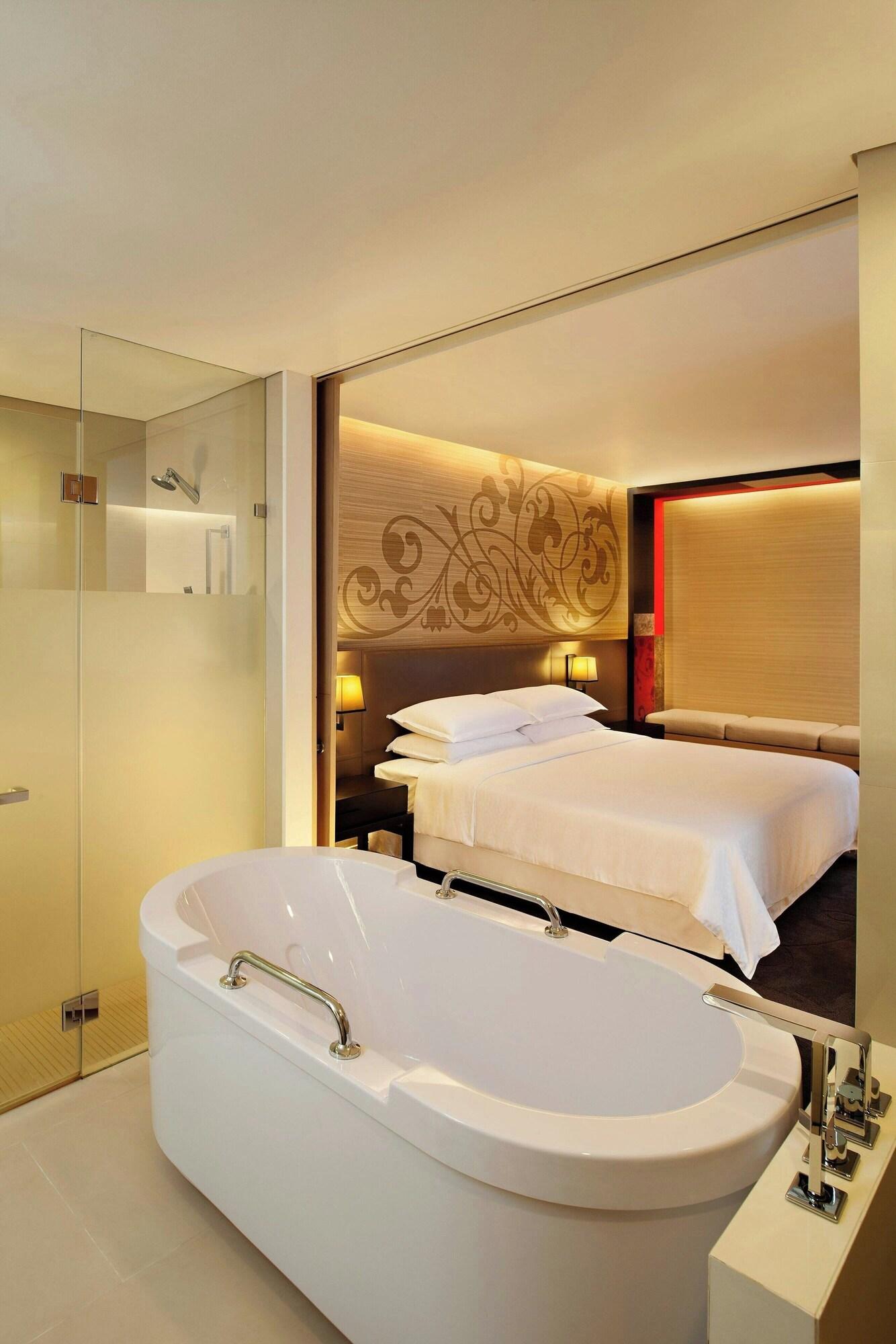 Junior Suite King Bed Non Smoking