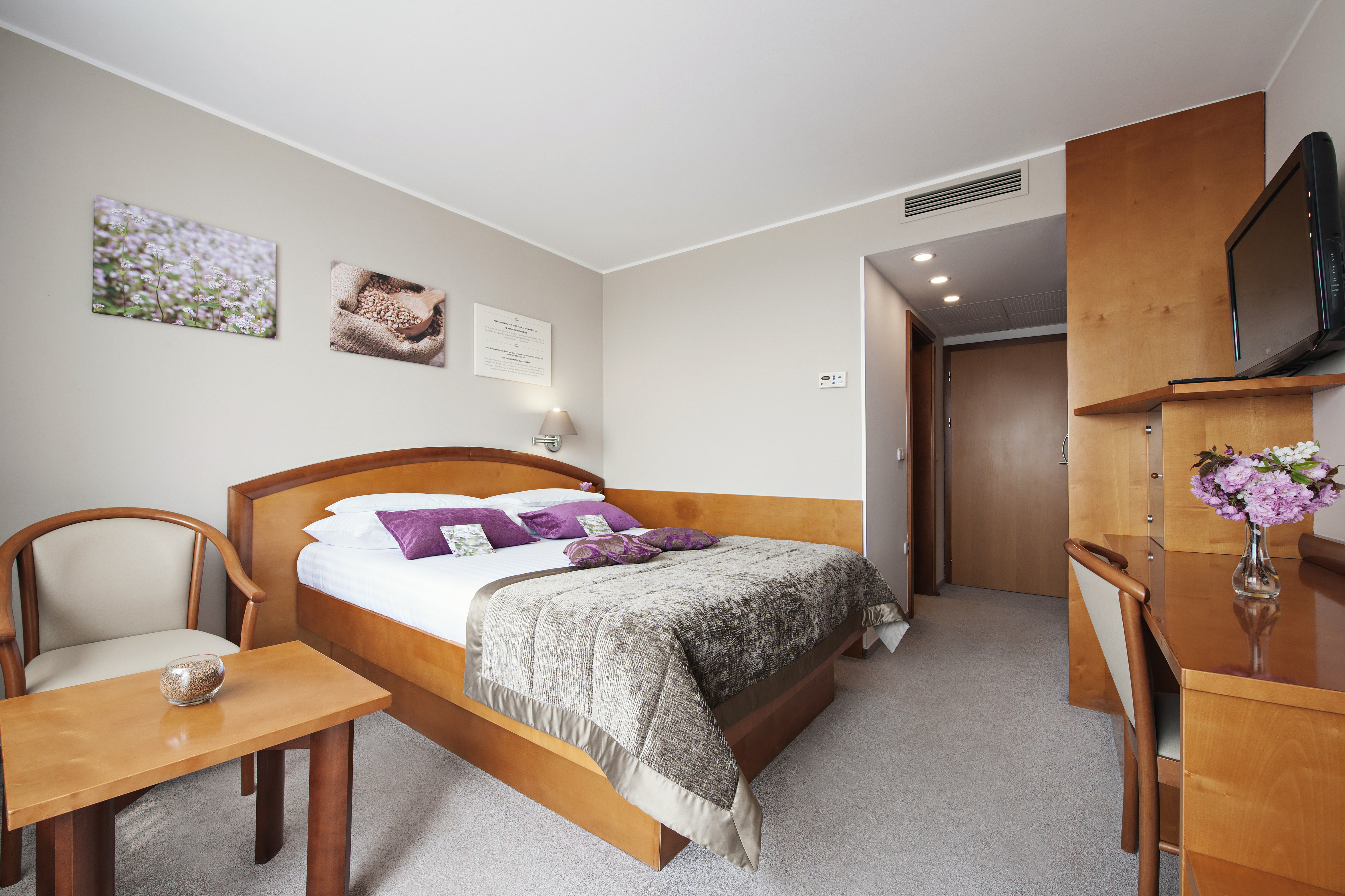 Double Single Economy