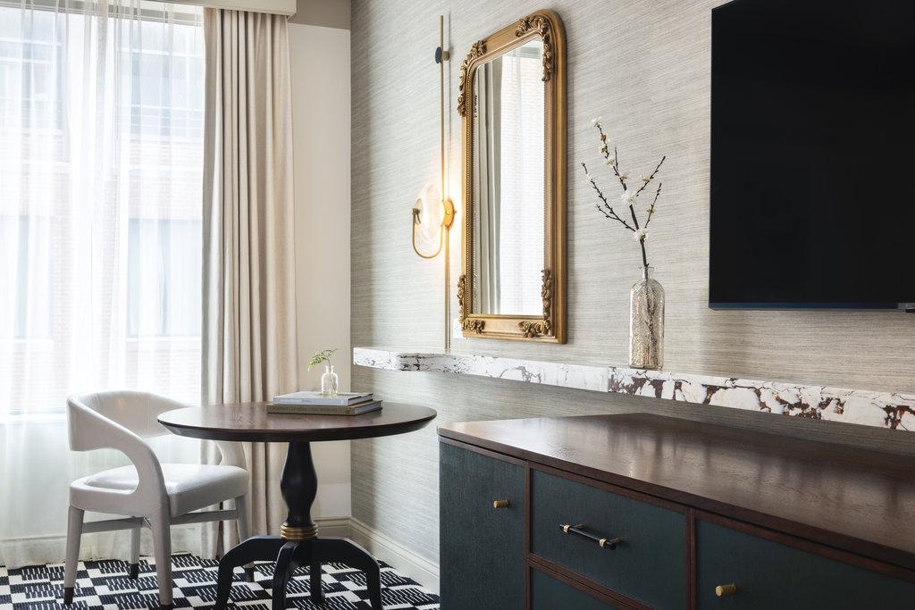 Double Deluxe Queen Bed