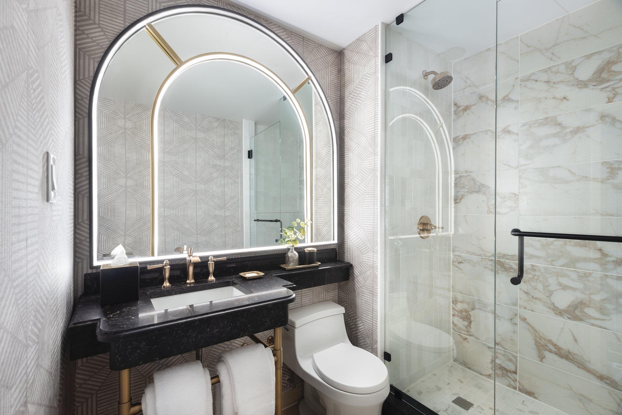 Double Deluxe King Bed