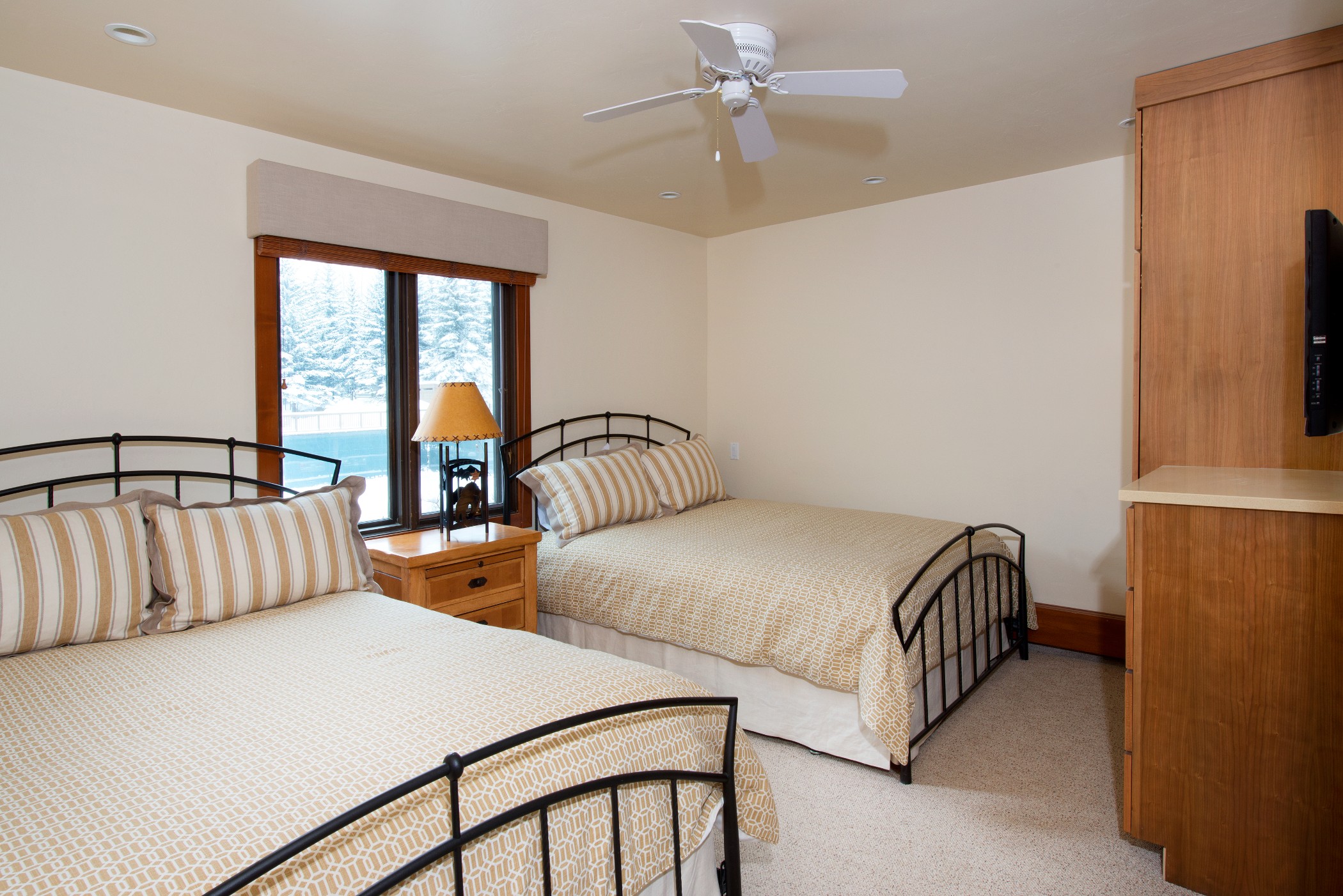 Room Deluxe Three Bedroom