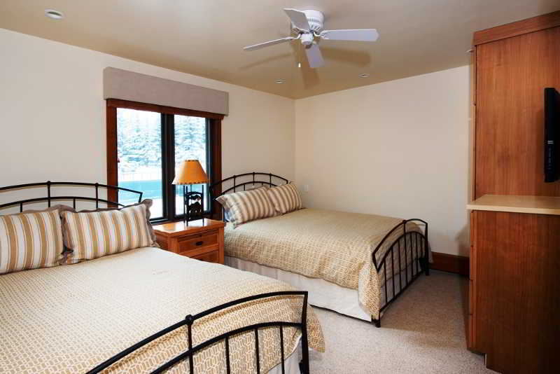 Room Deluxe Two Bedroom