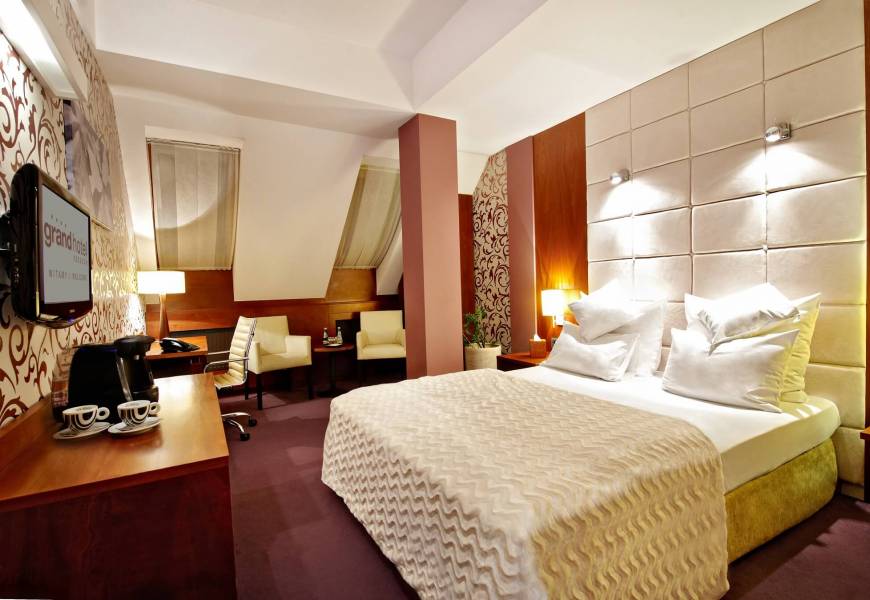 Double or Twin Standard