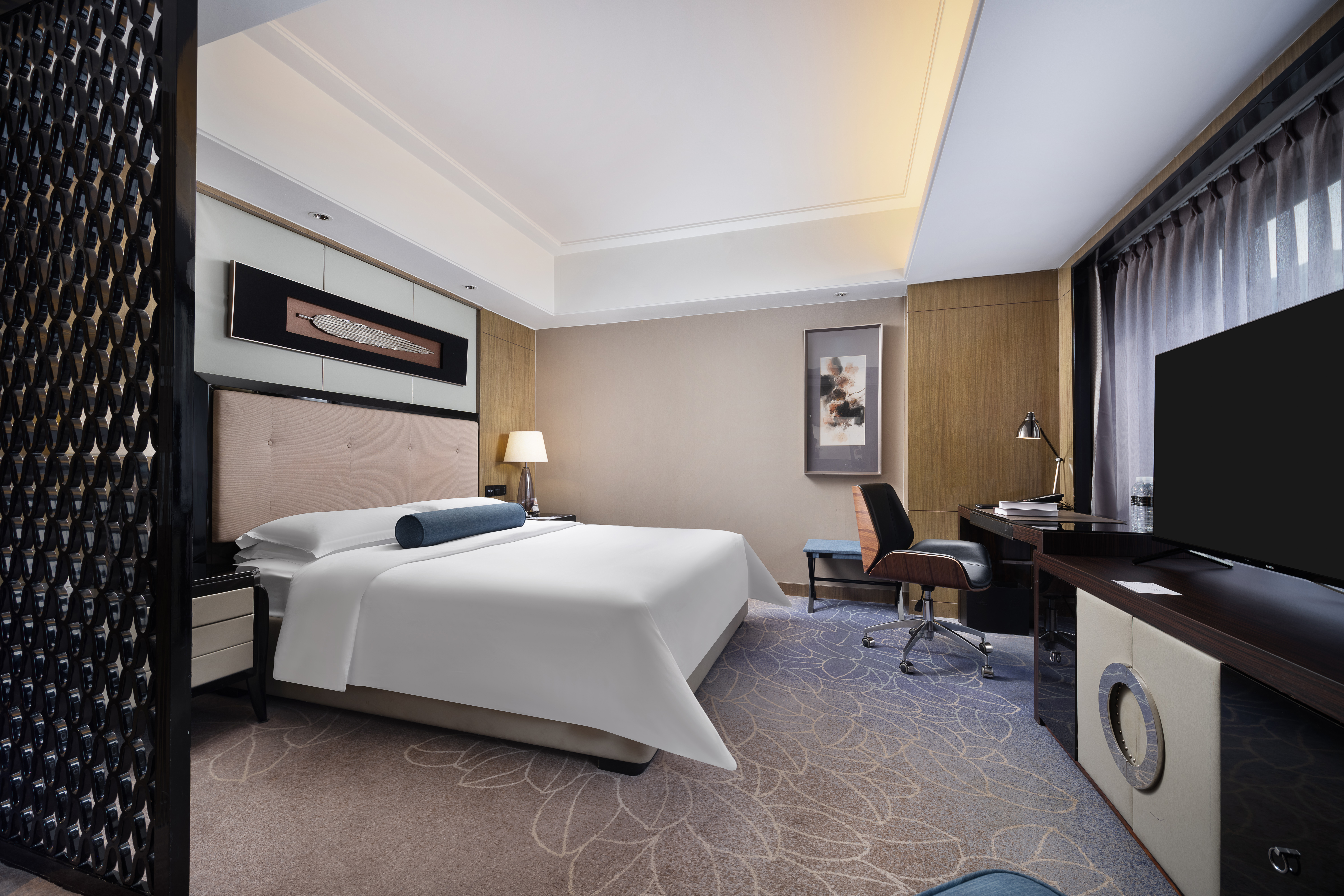 Double Deluxe King Bed