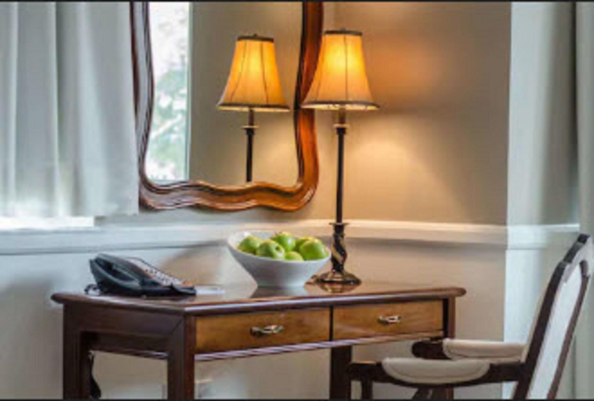 Double Deluxe King Bed