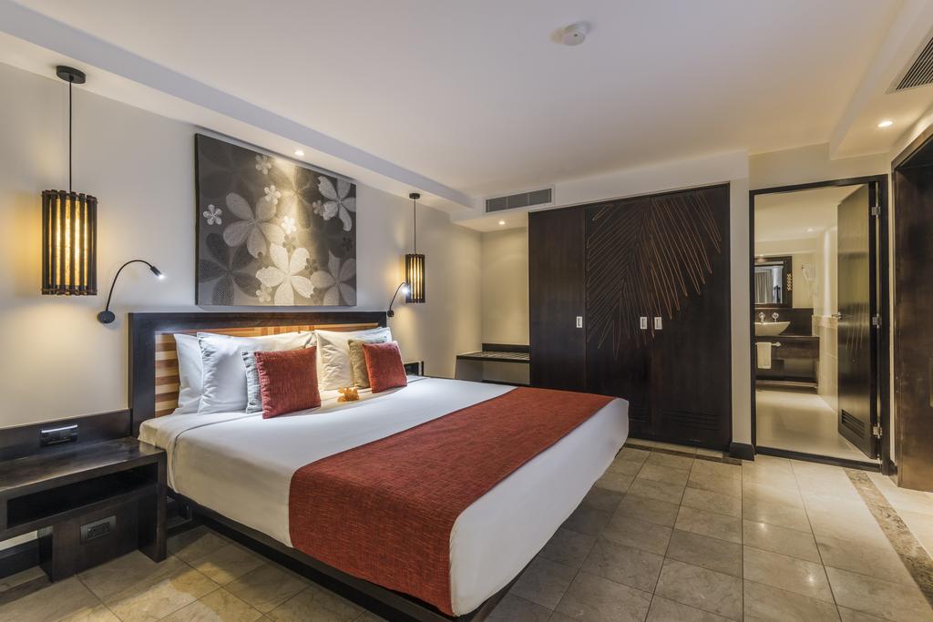 Suite Ocean View King Bed