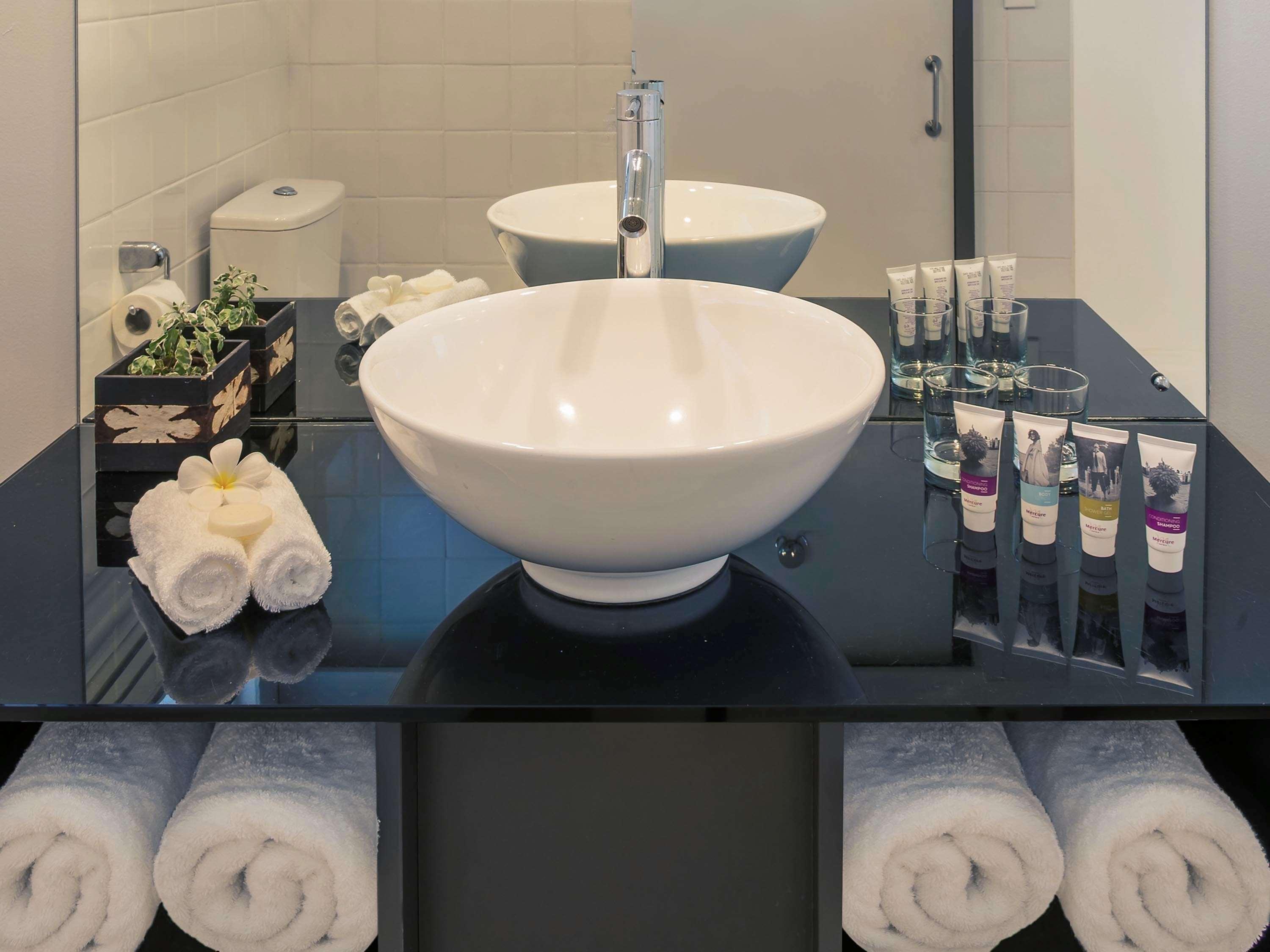 Double Queen Size Bed