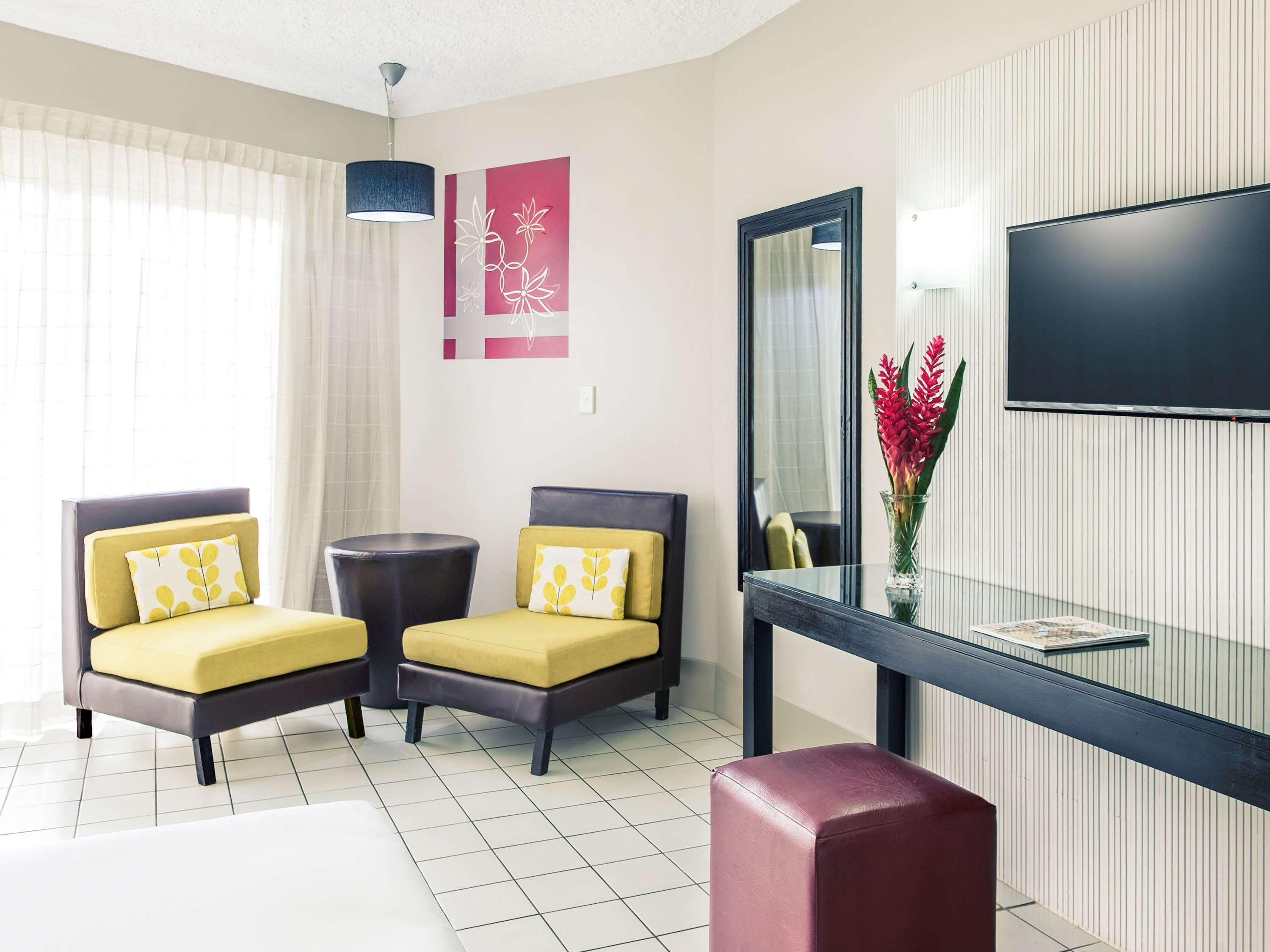 Double Deluxe King Bed