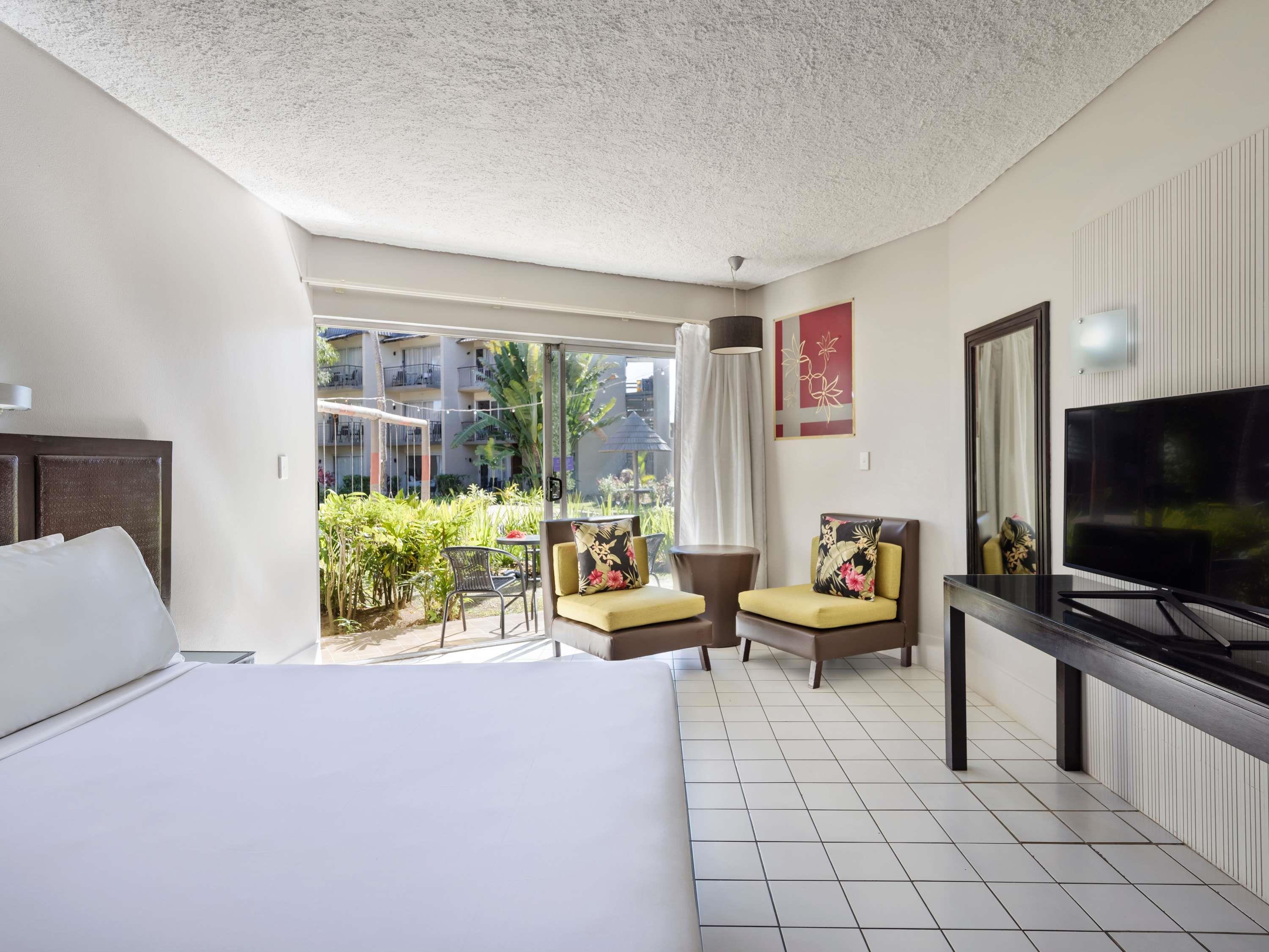 Double Deluxe King Bed