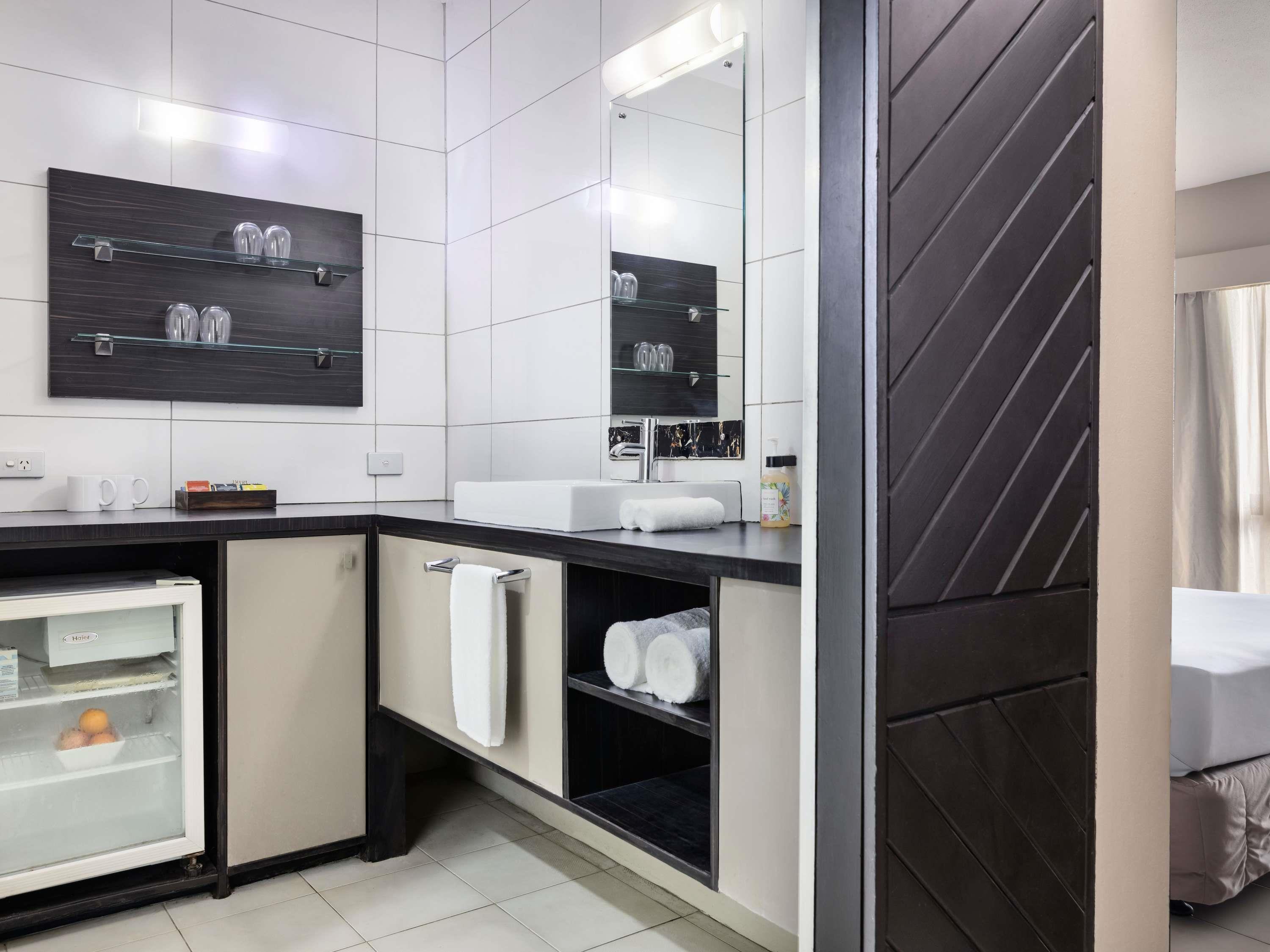 Double Queen Size Bed