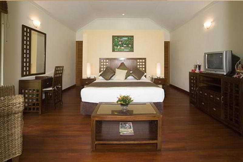 Suite Ocean View King Bed