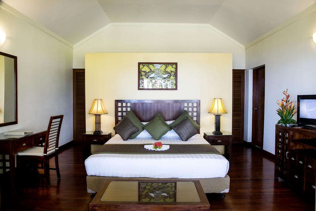 Studio King Size Bed