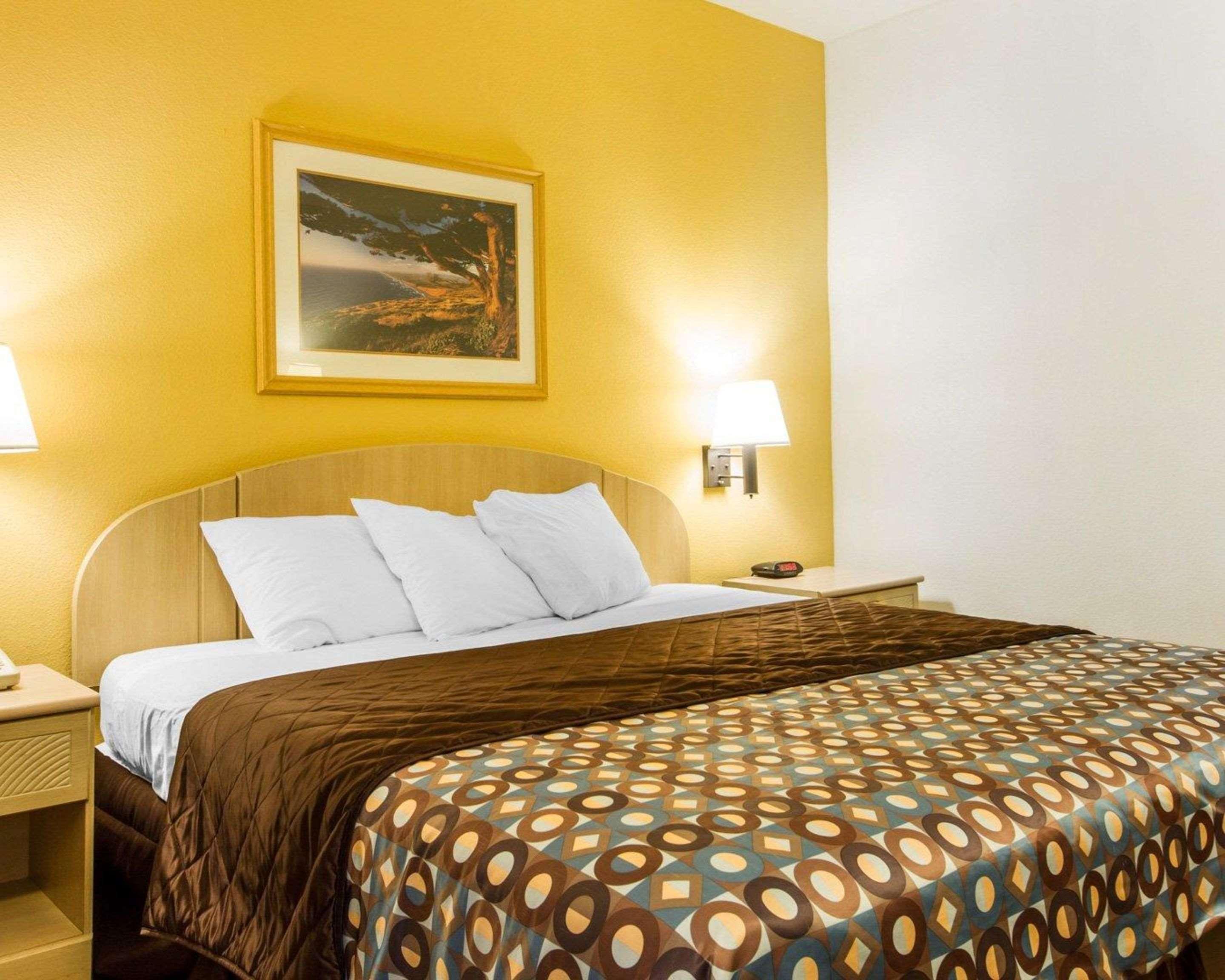 Double King Bed Non Smoking