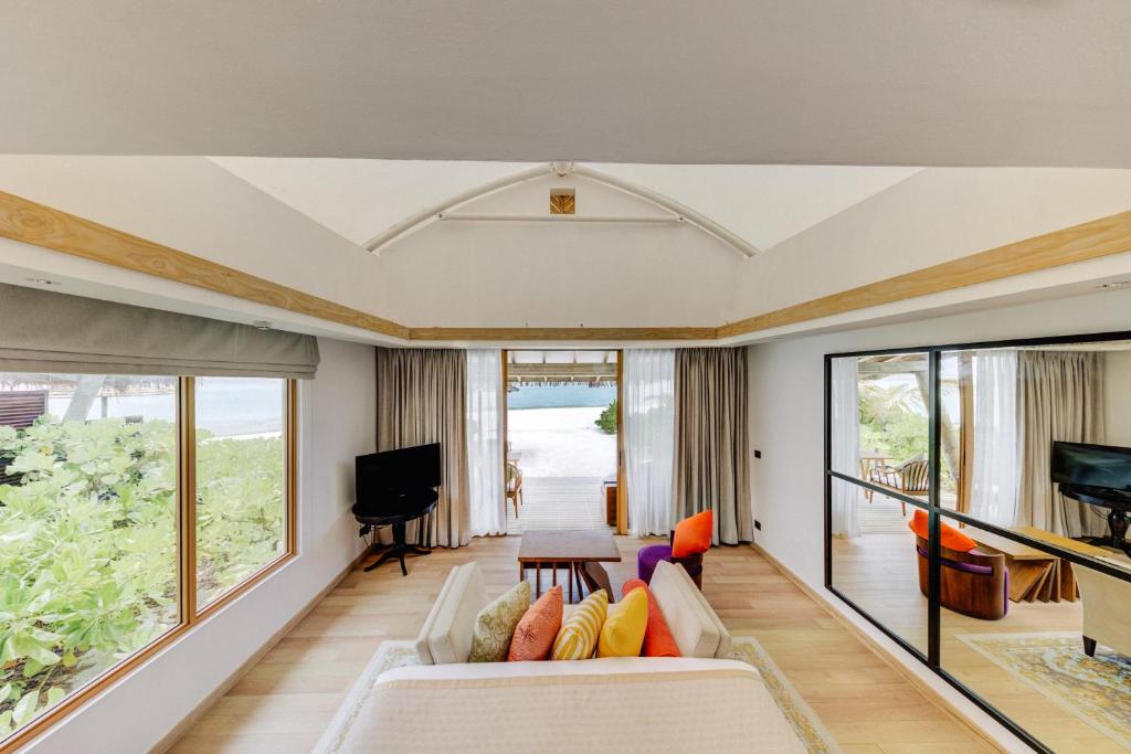 Single Premium Beach Front