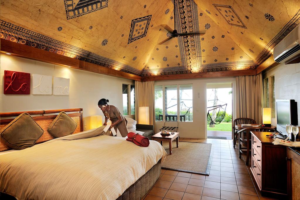 Bungalow Premium King Bed