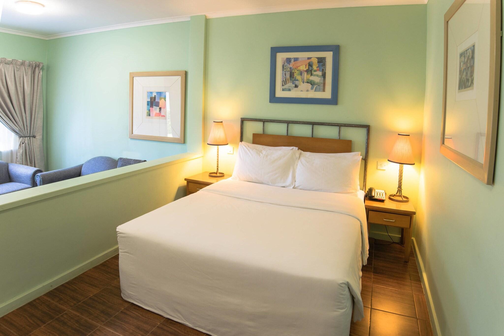 Studio Queen Size Bed