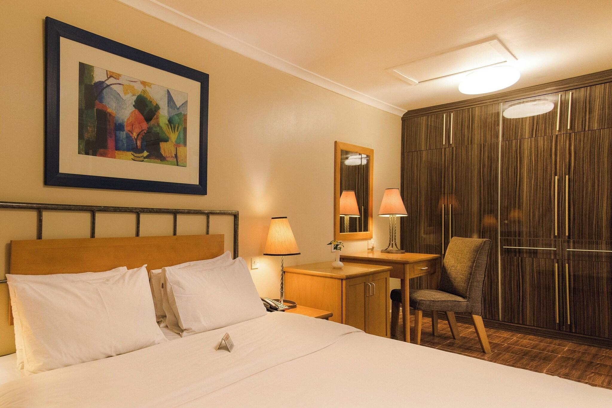 Apartment Queen Size Bed