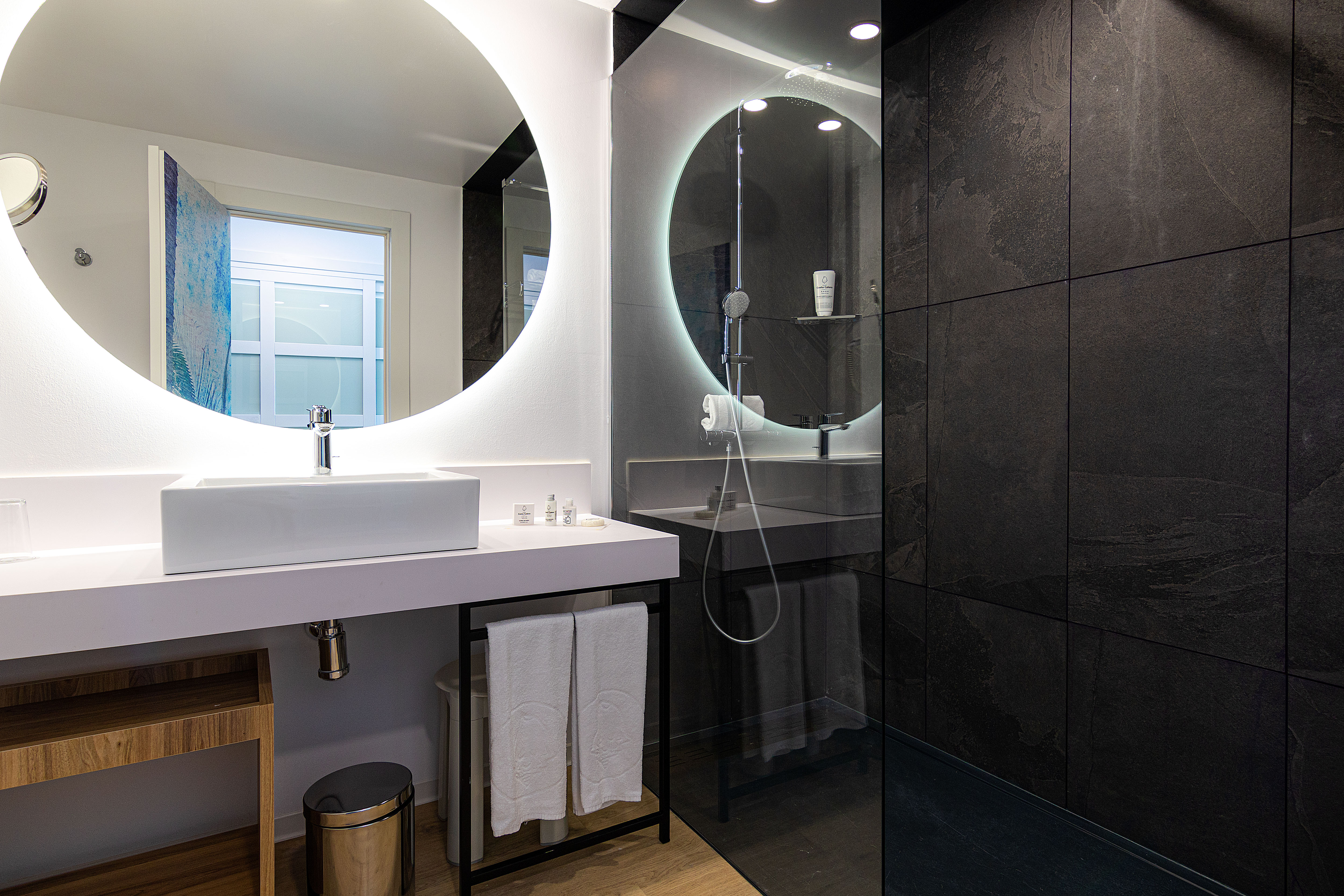 Double or Twin Two Beds