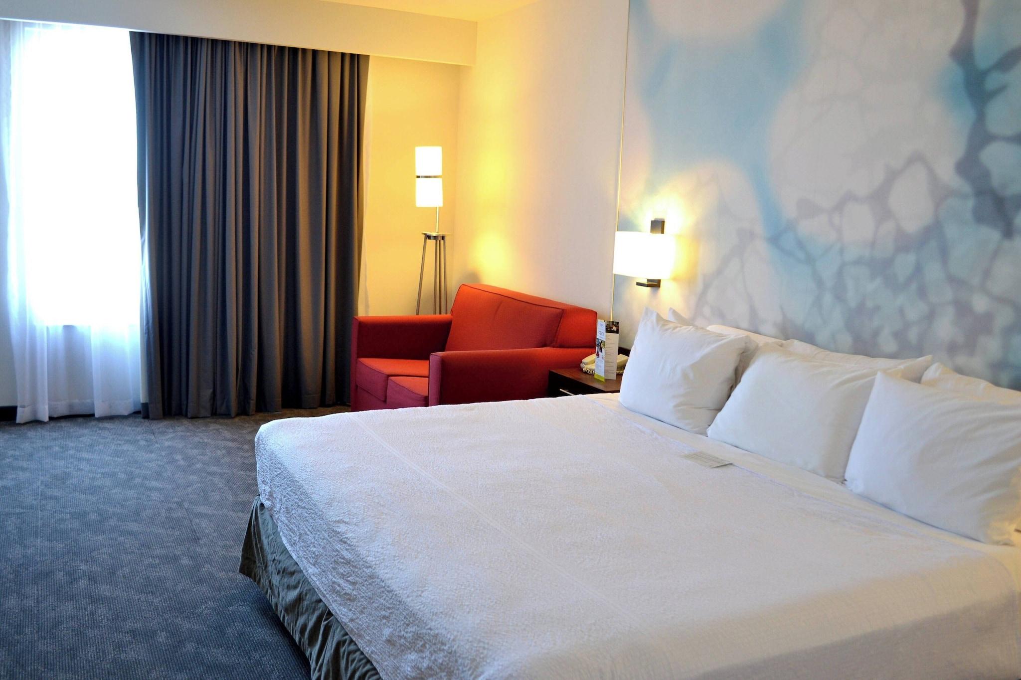 Double Deluxe King Bed