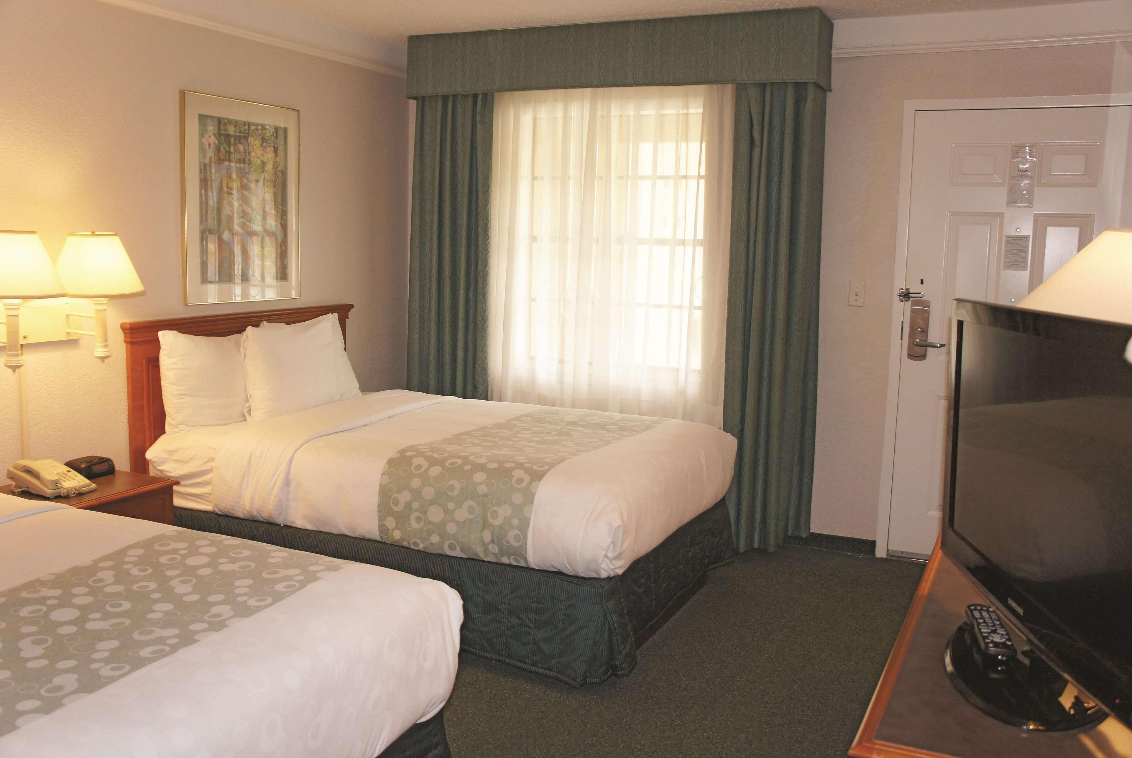 Room Two Double Beds Non Smoking