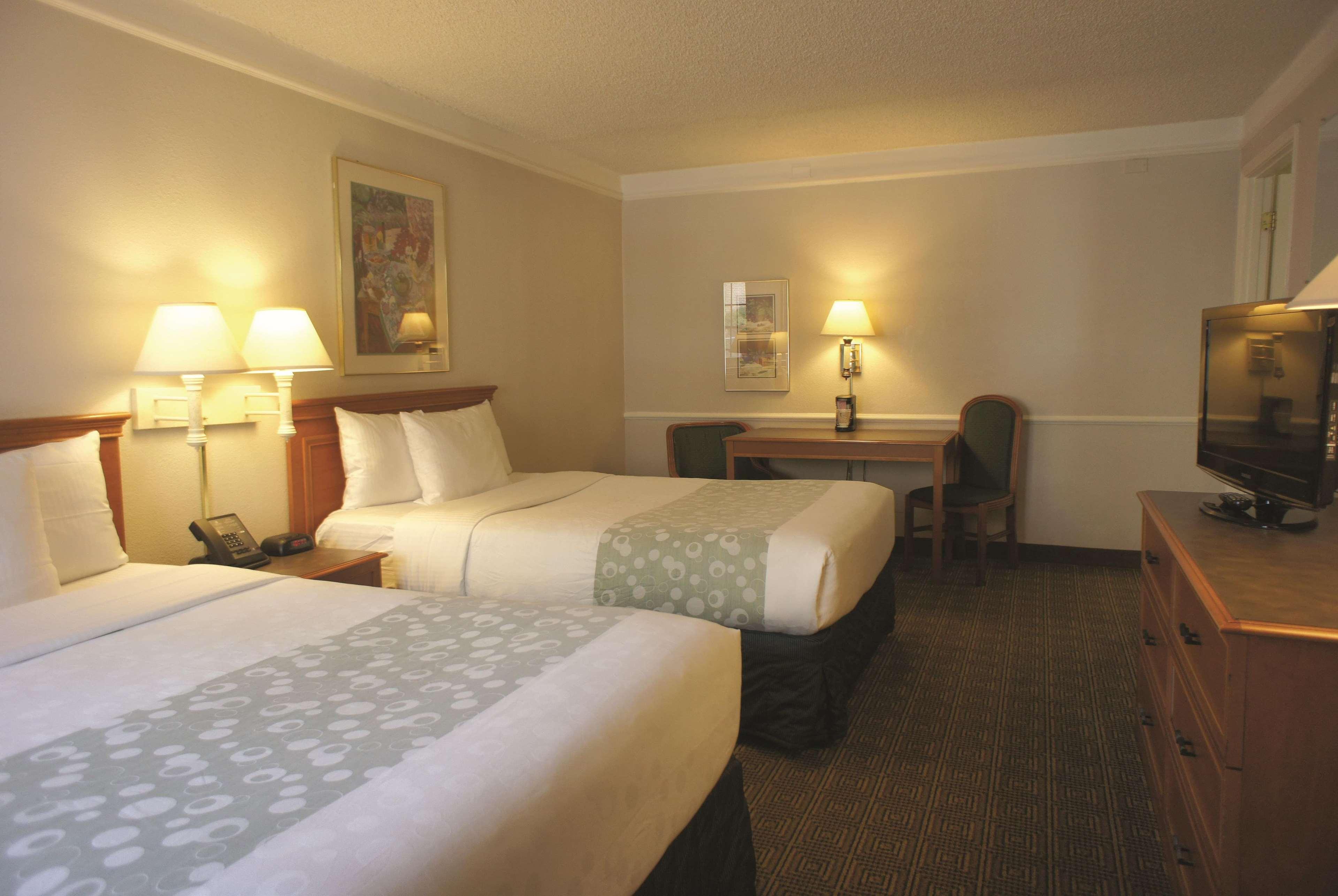 Room Deluxe Two Double Beds