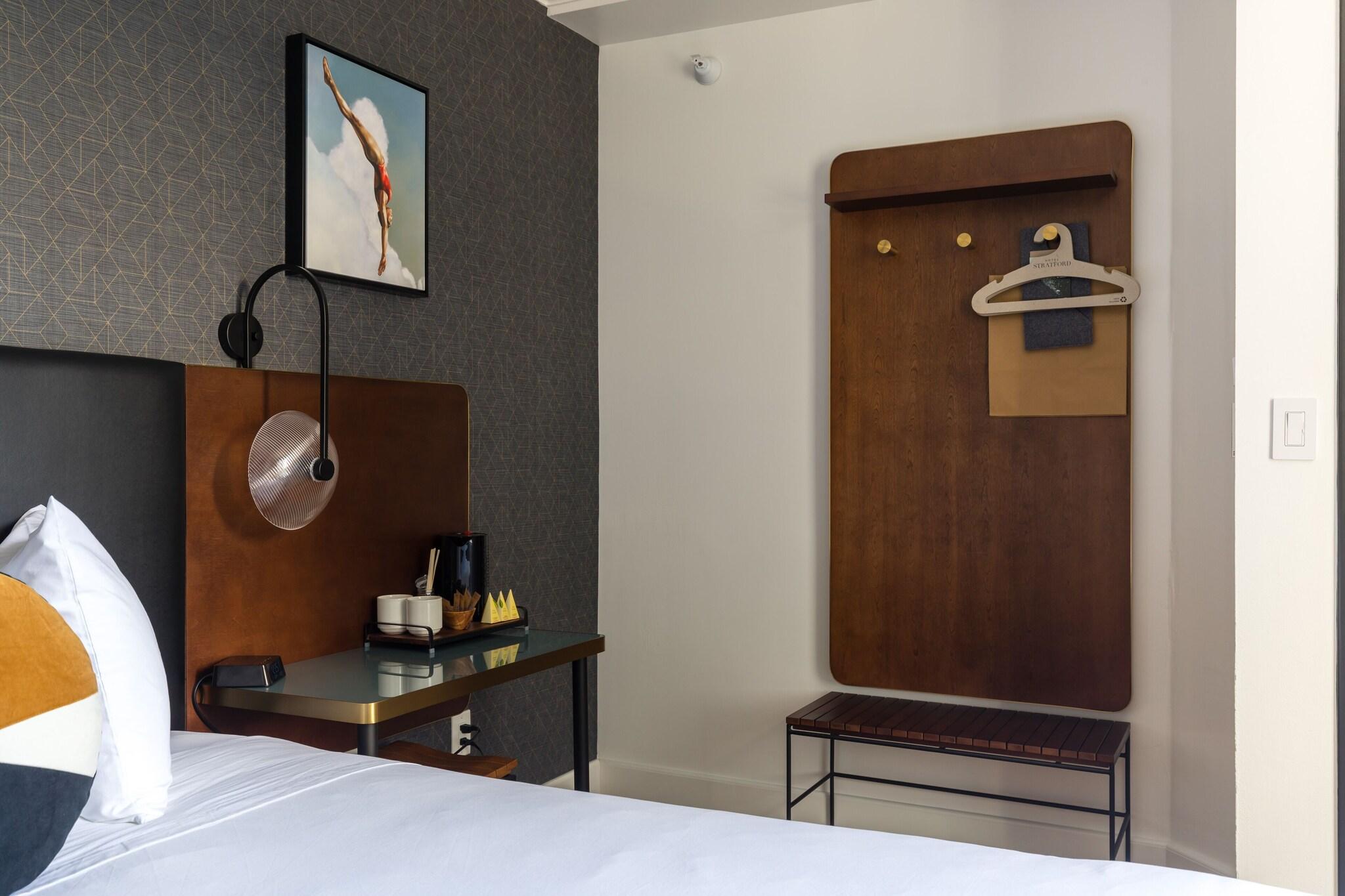 Double Deluxe Queen Bed