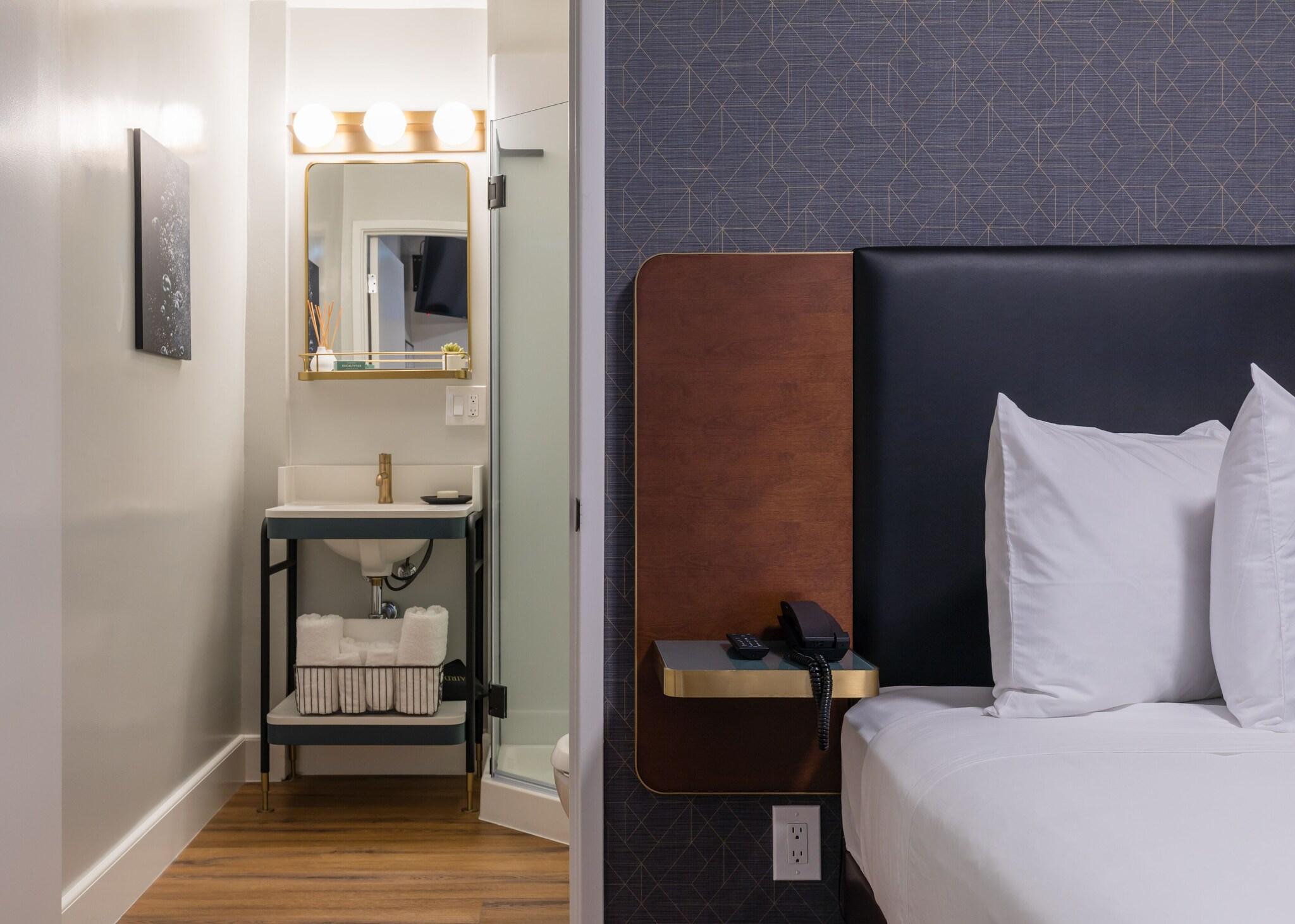 Double Deluxe Queen Bed