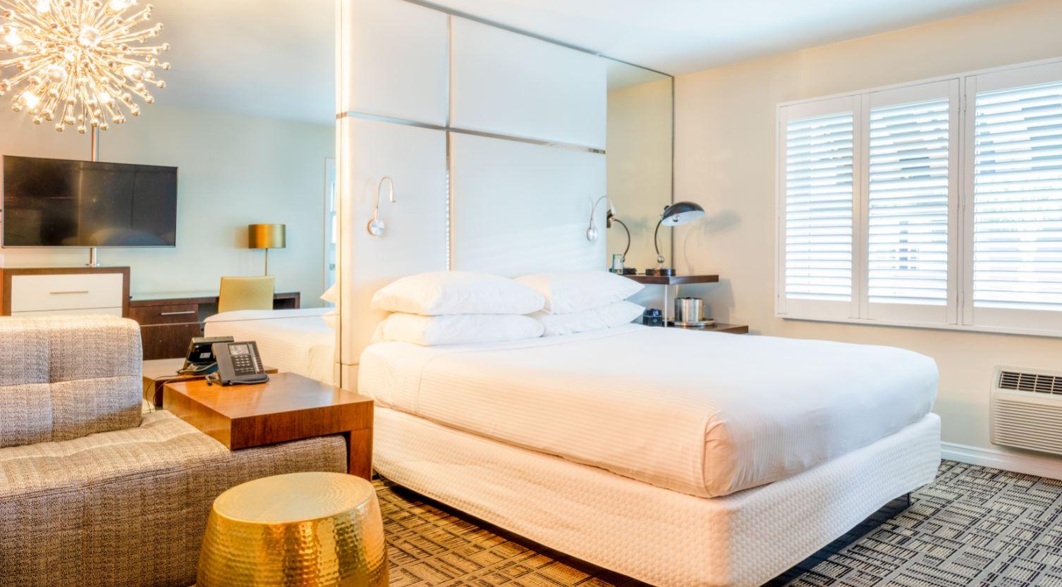 Double Pool View King Bed