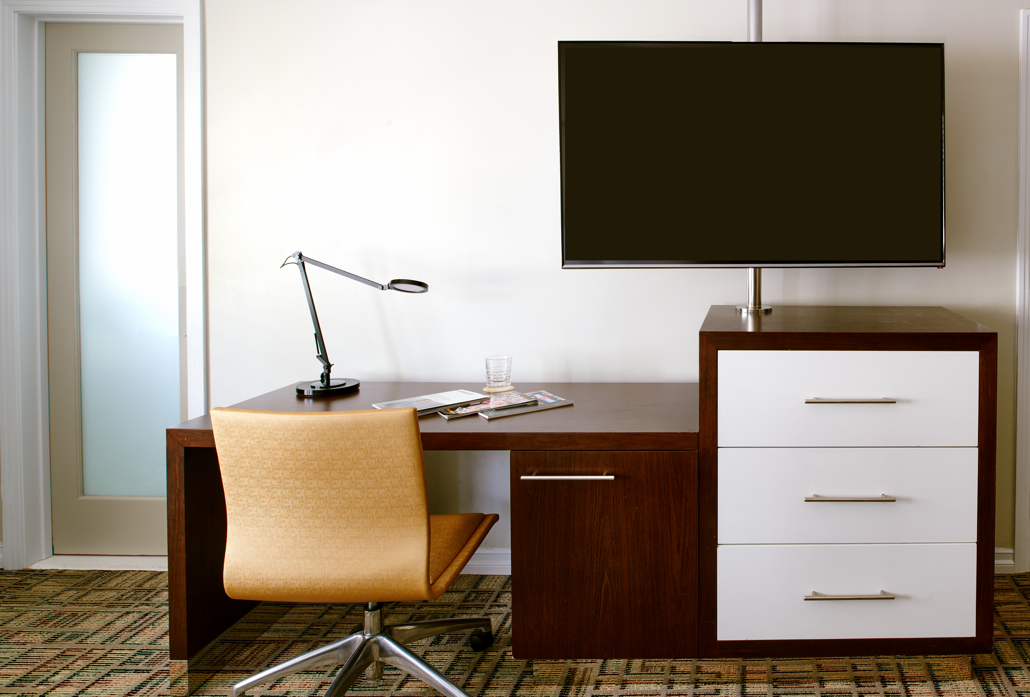 Double Pool View King Bed