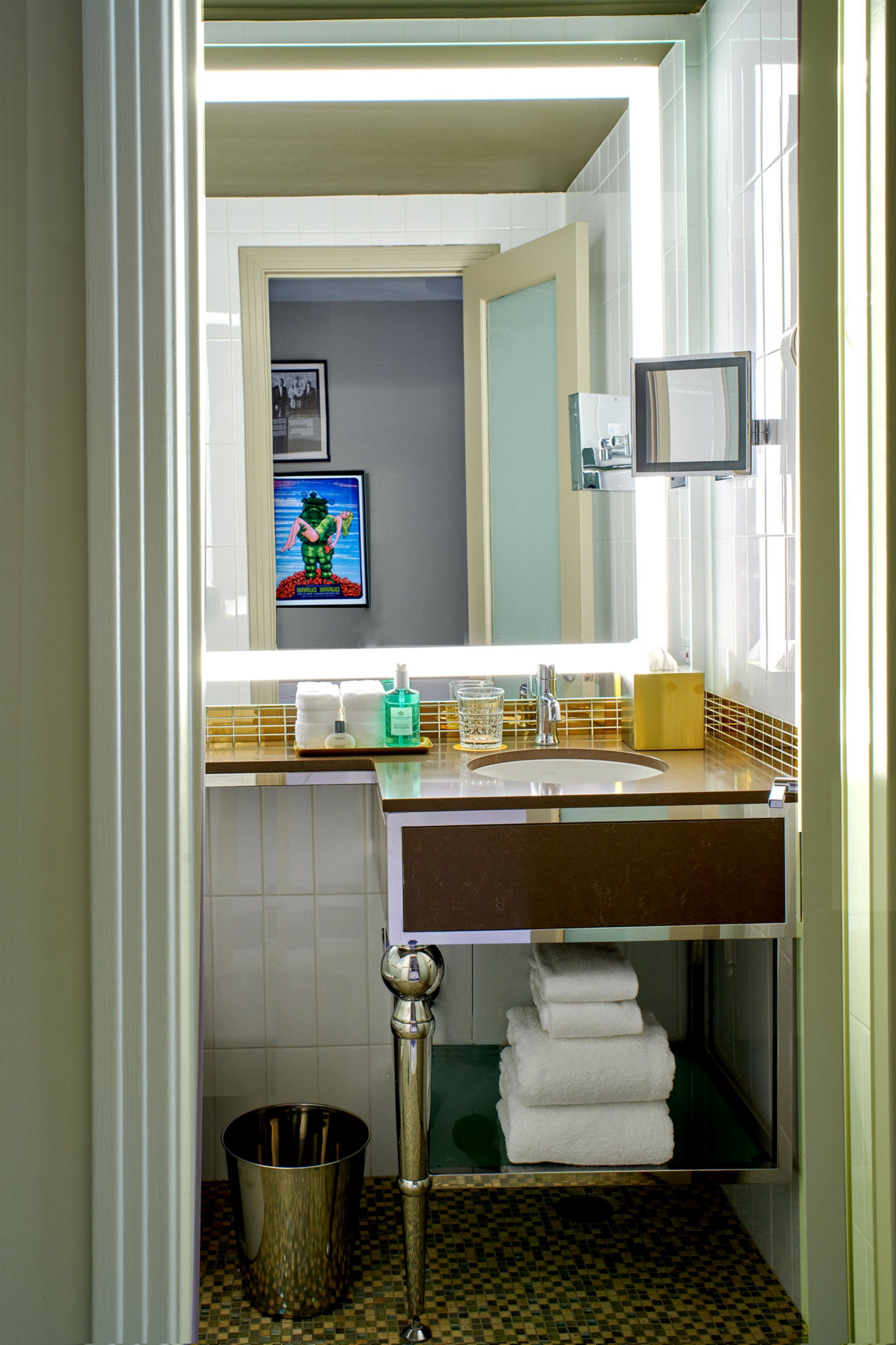 Double Queen Size Bed