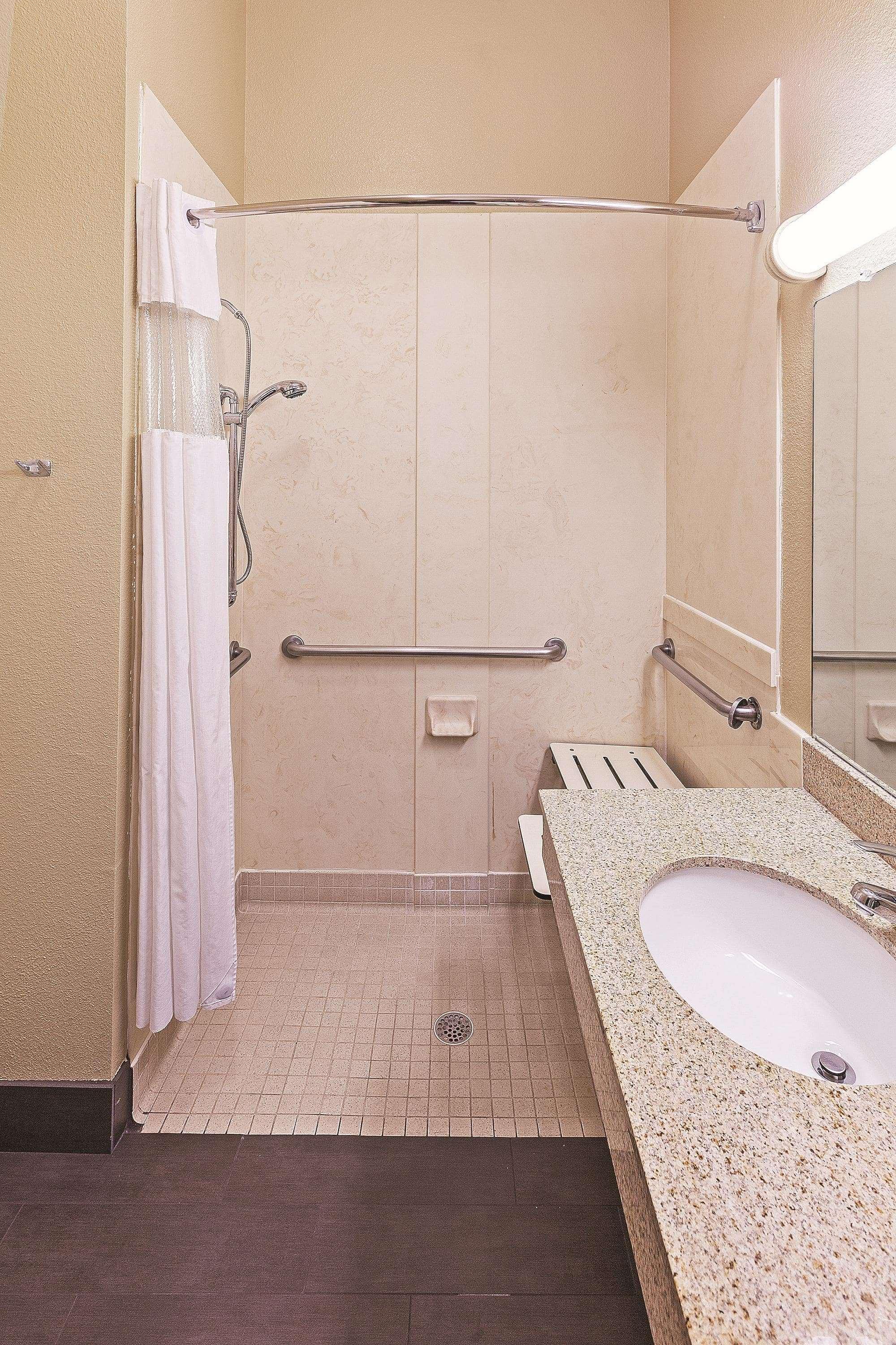 Room King Bed Non Smoking