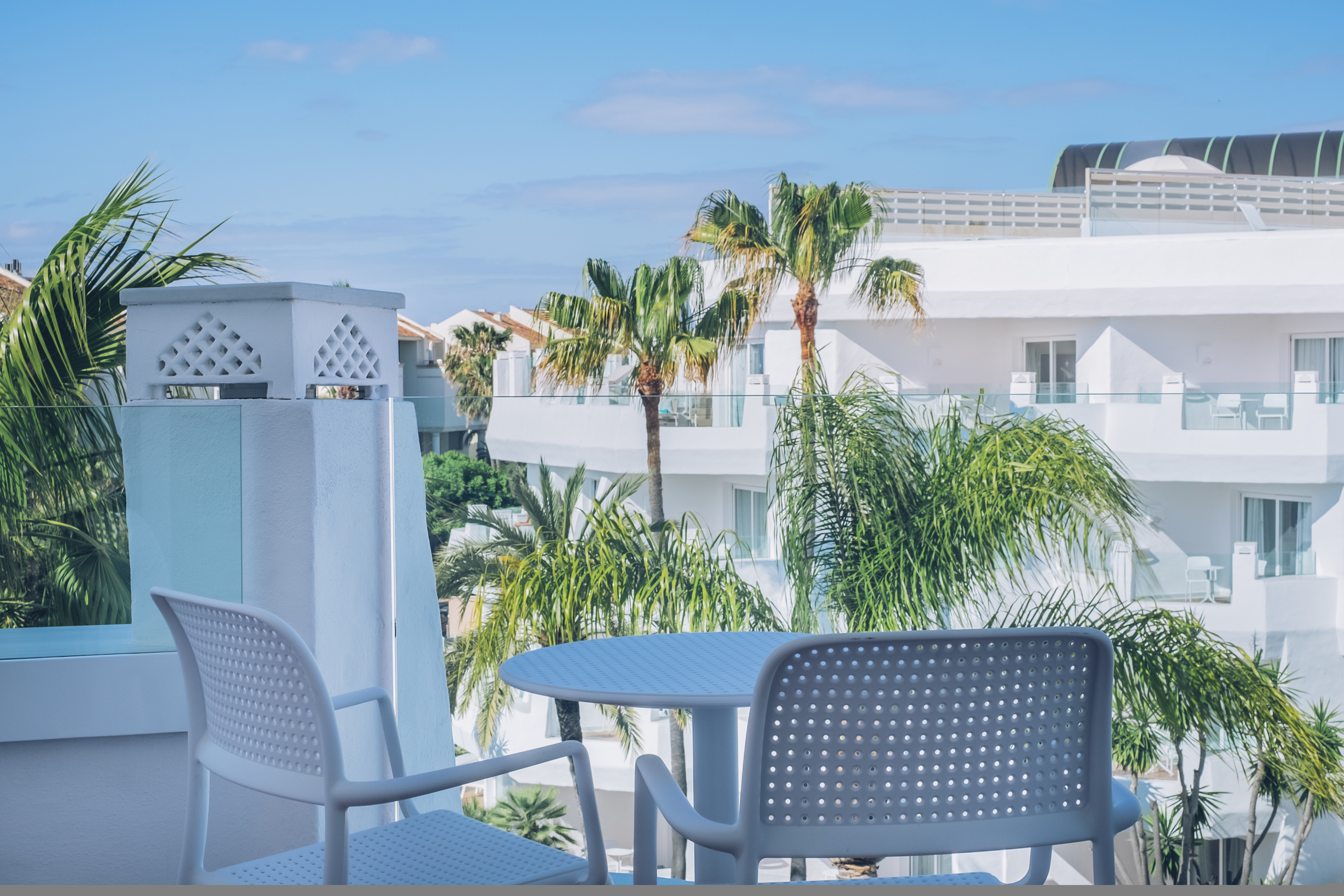 Double or Twin Side Sea View