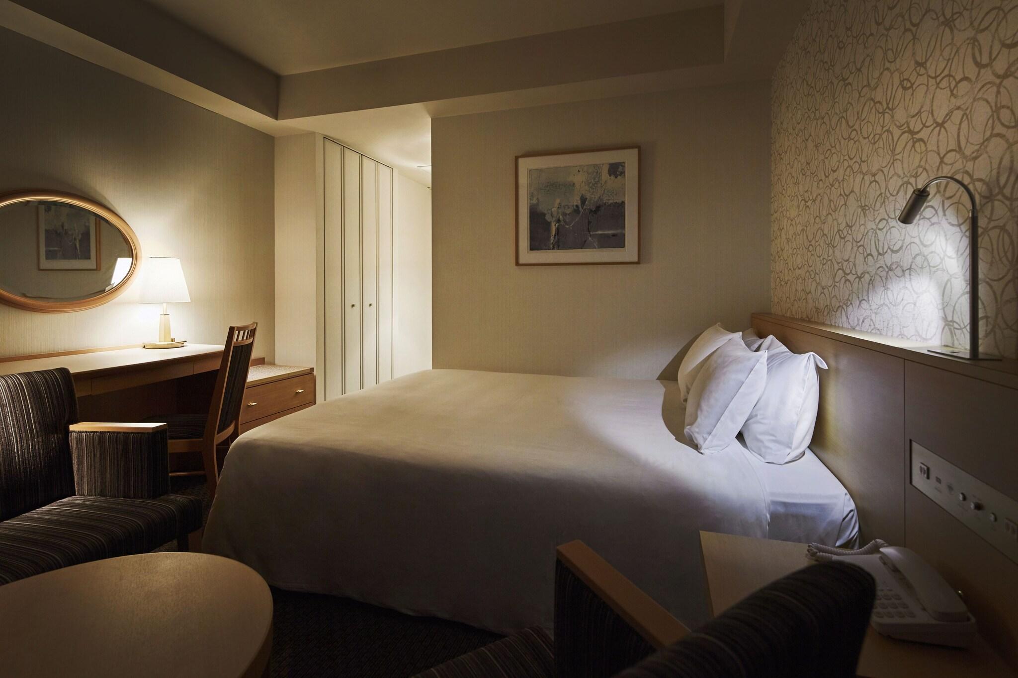 Double Queen Size Bed