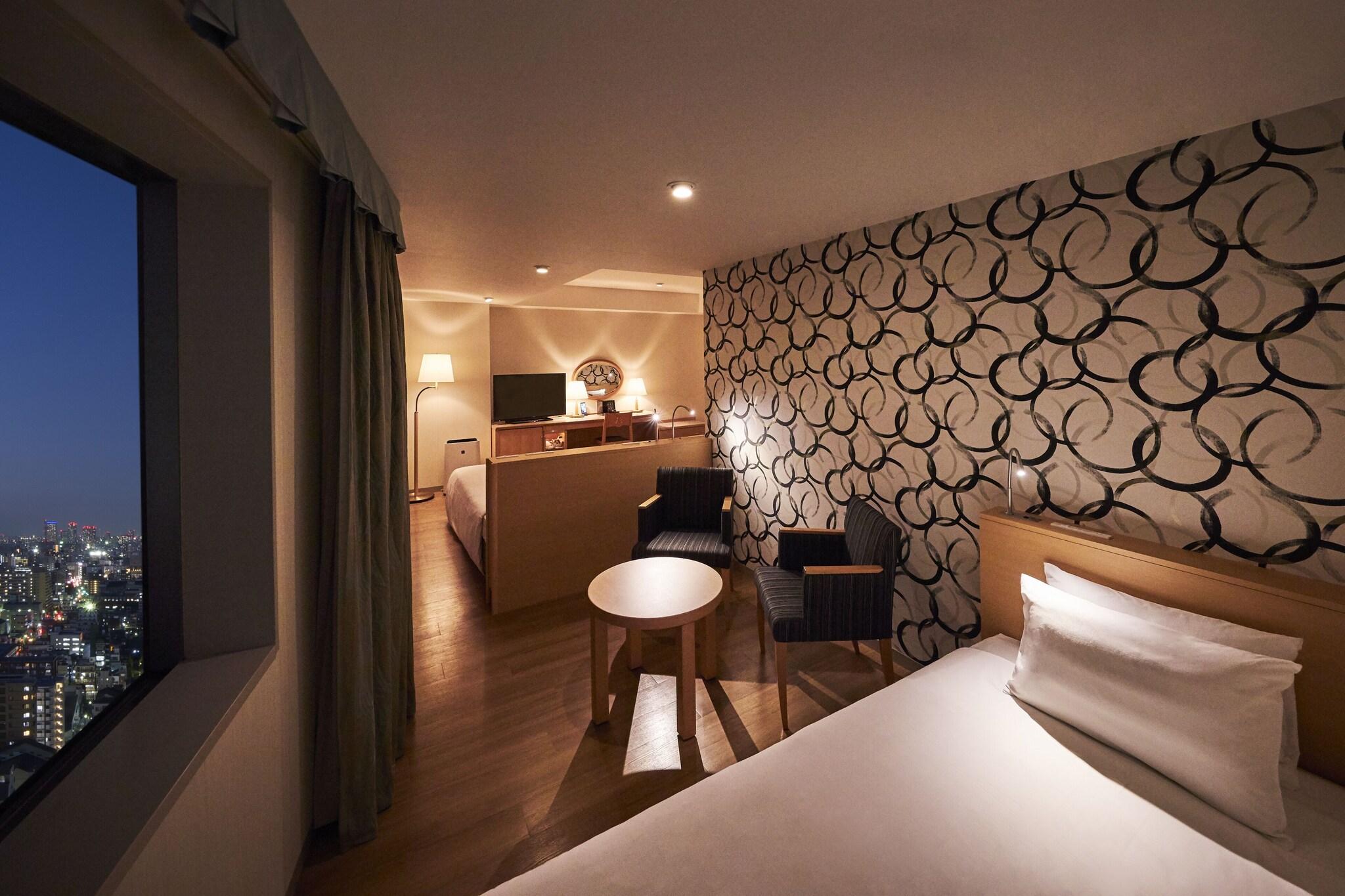 Quadruple Non Smoking