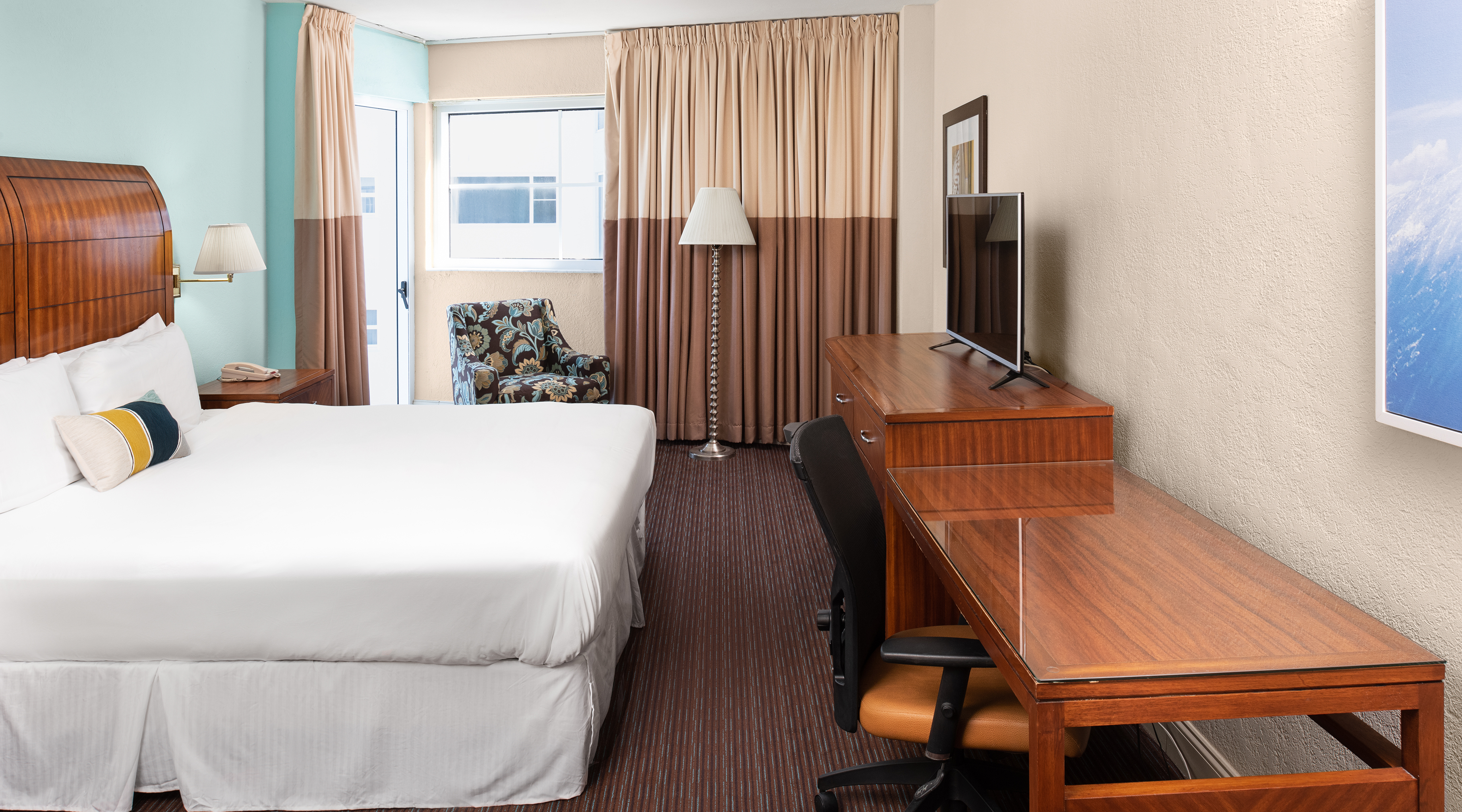 Room Accessible King Size Bed