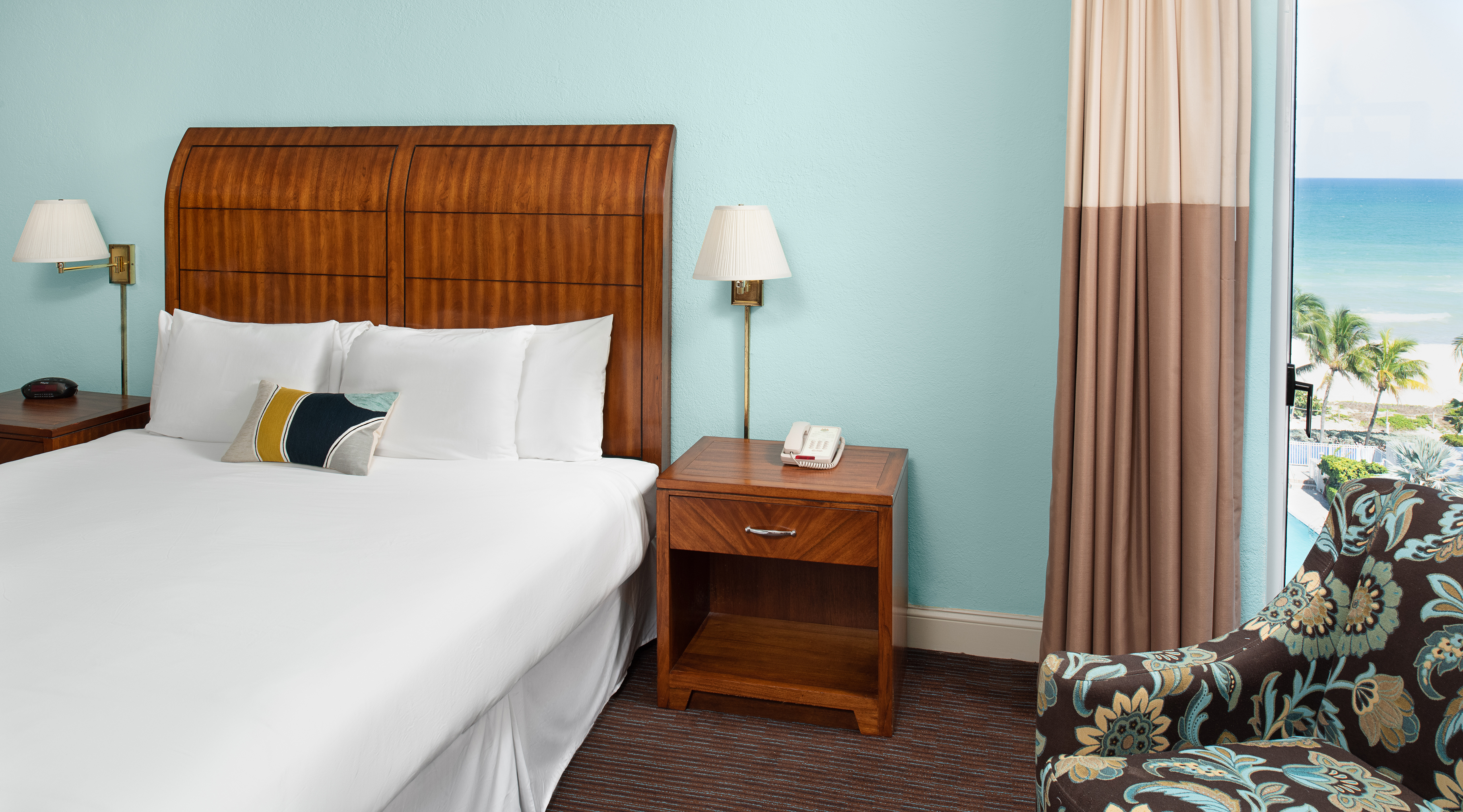 Room Ocean Front King Bed