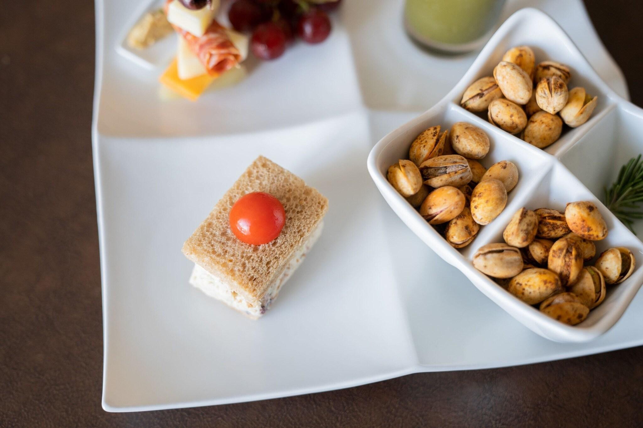 Double Deluxe King Bed