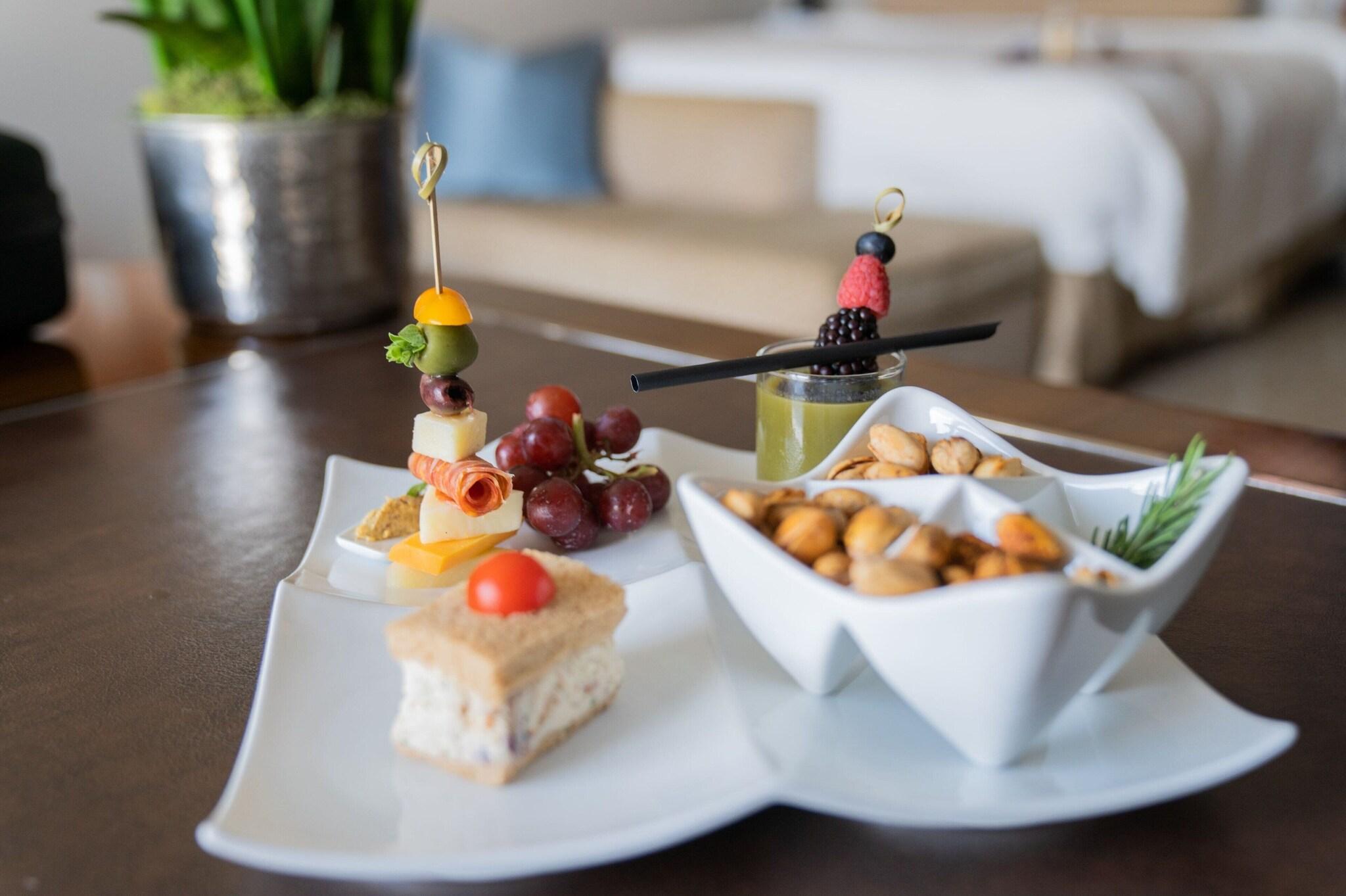 Double Deluxe King Bed