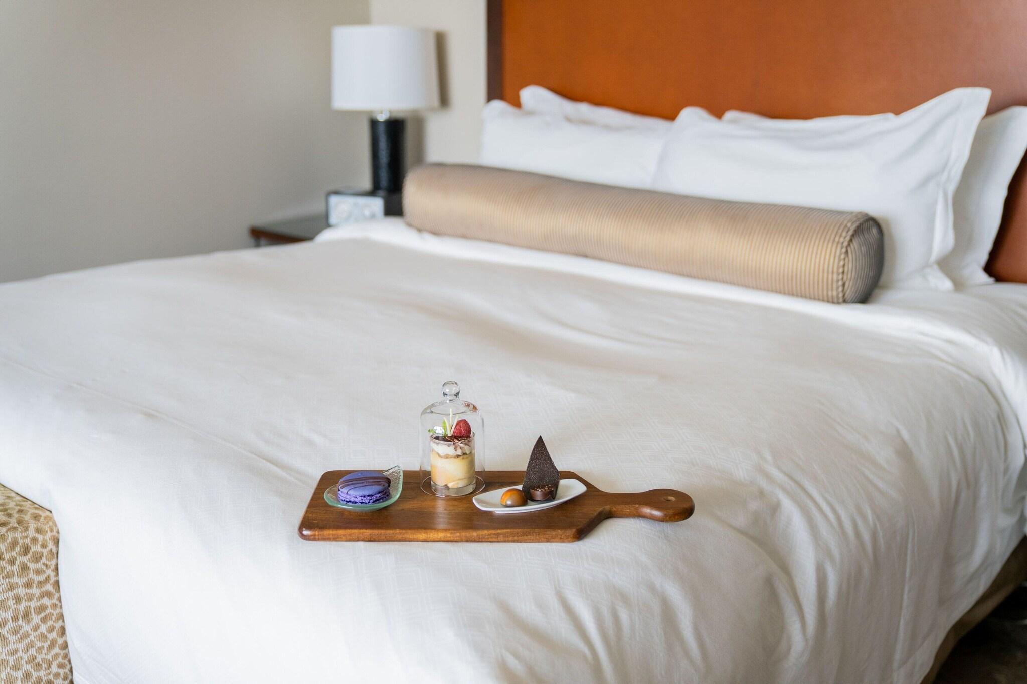 Double Deluxe King Bed