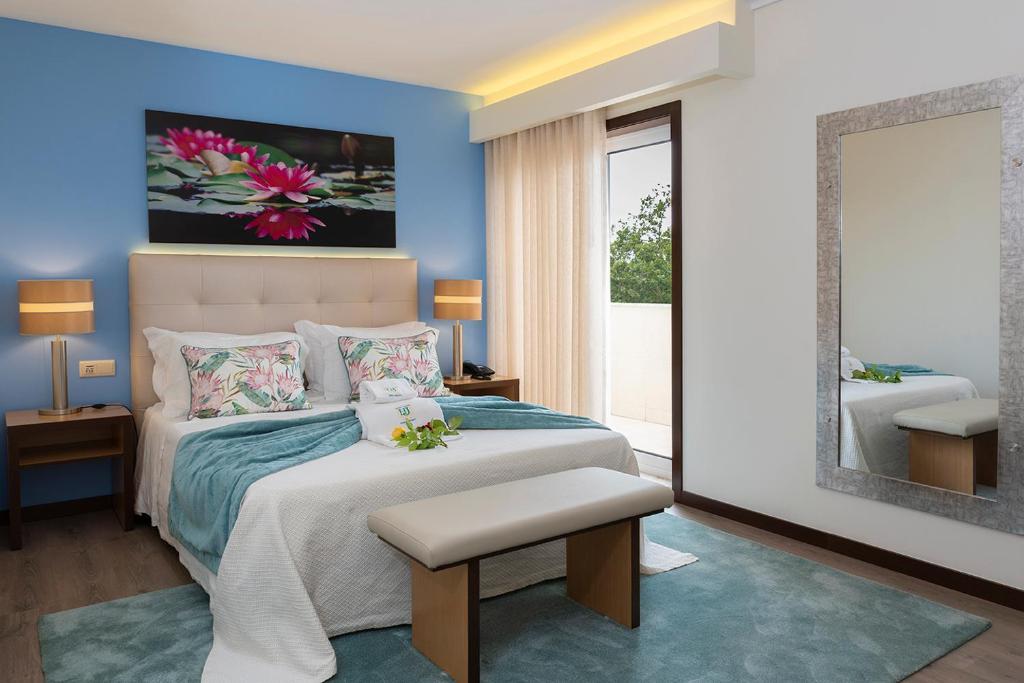 Double Single Superior