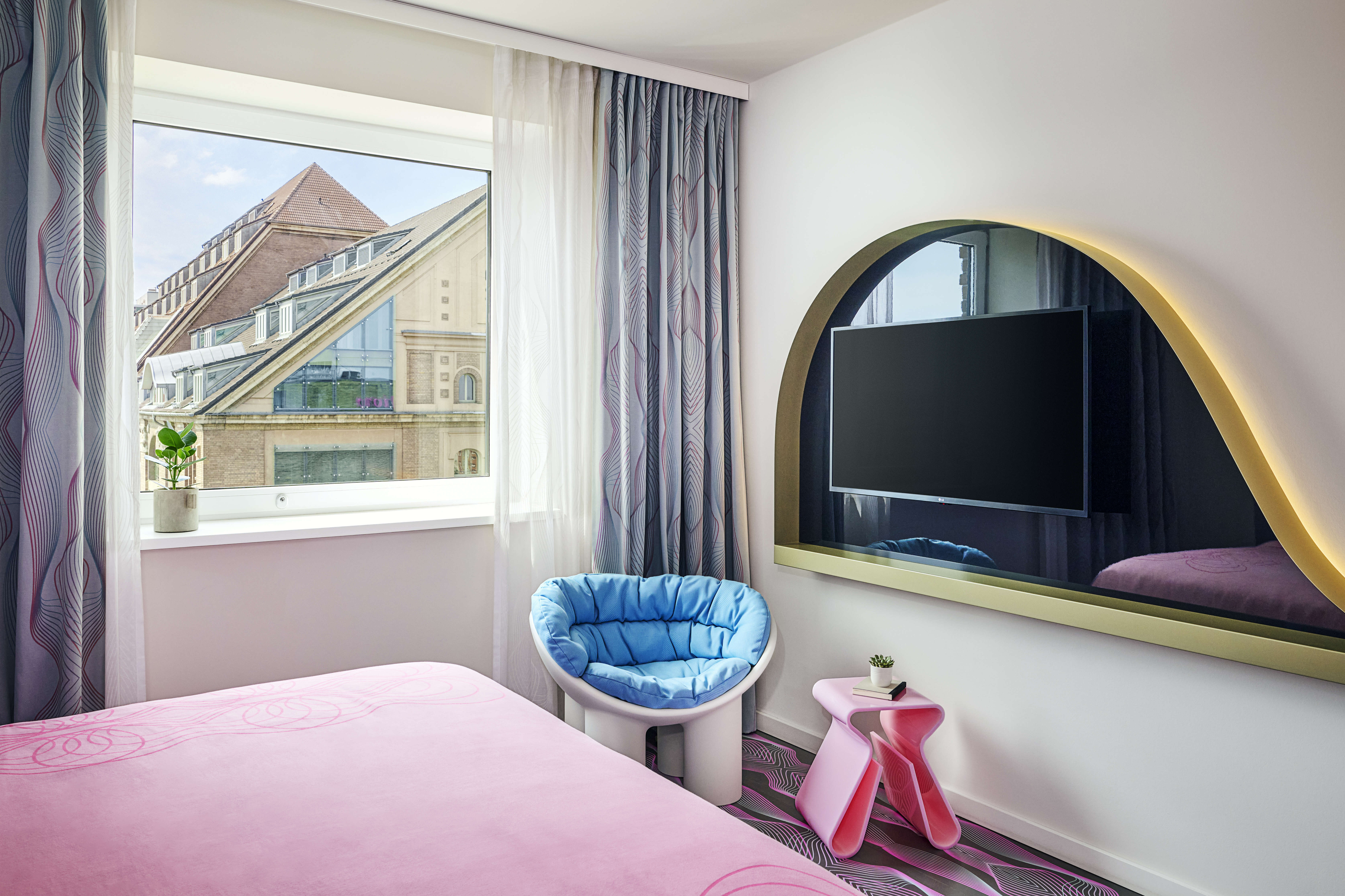 Family Room Connecting Room