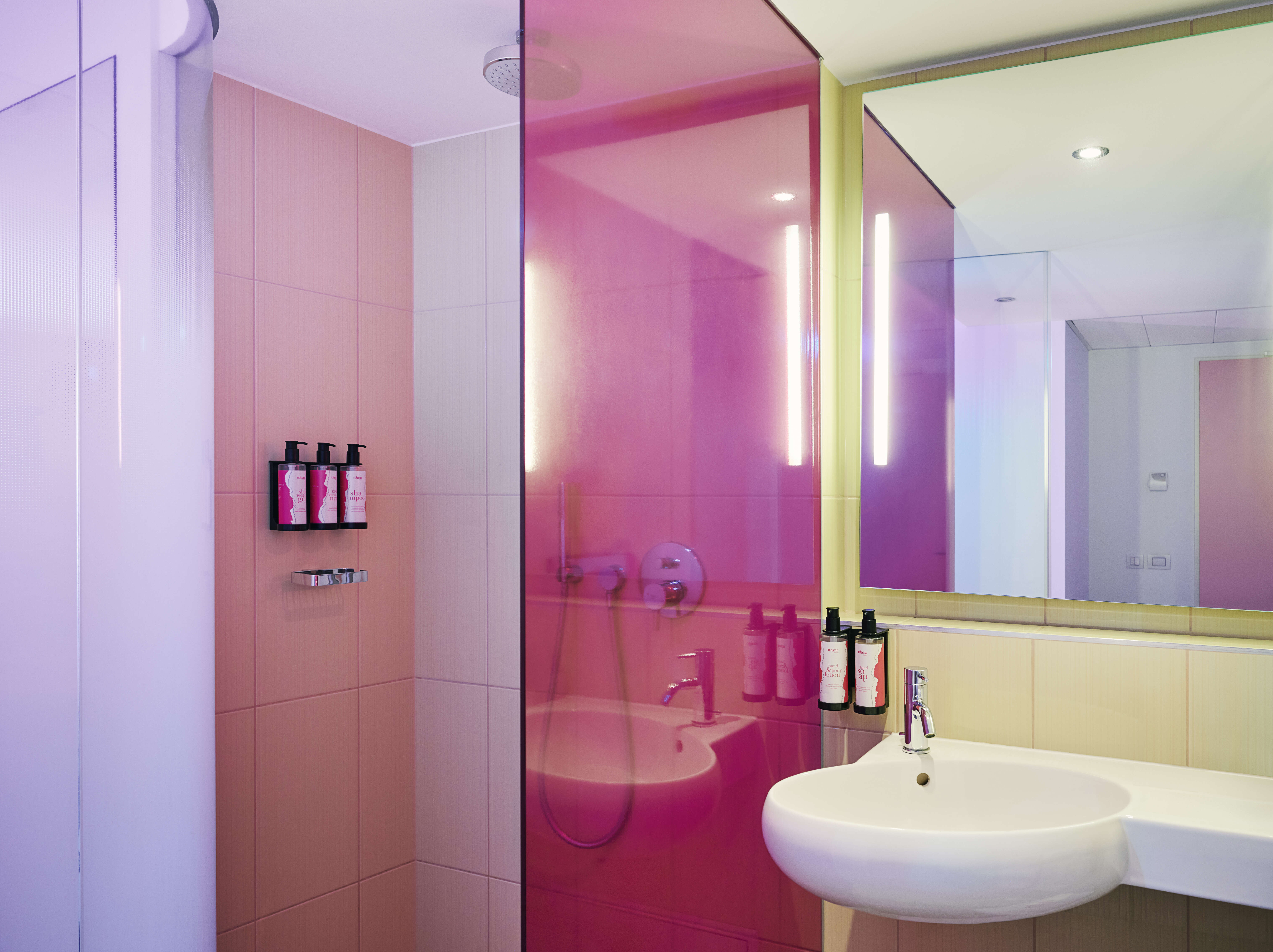 Family Room Connecting Room