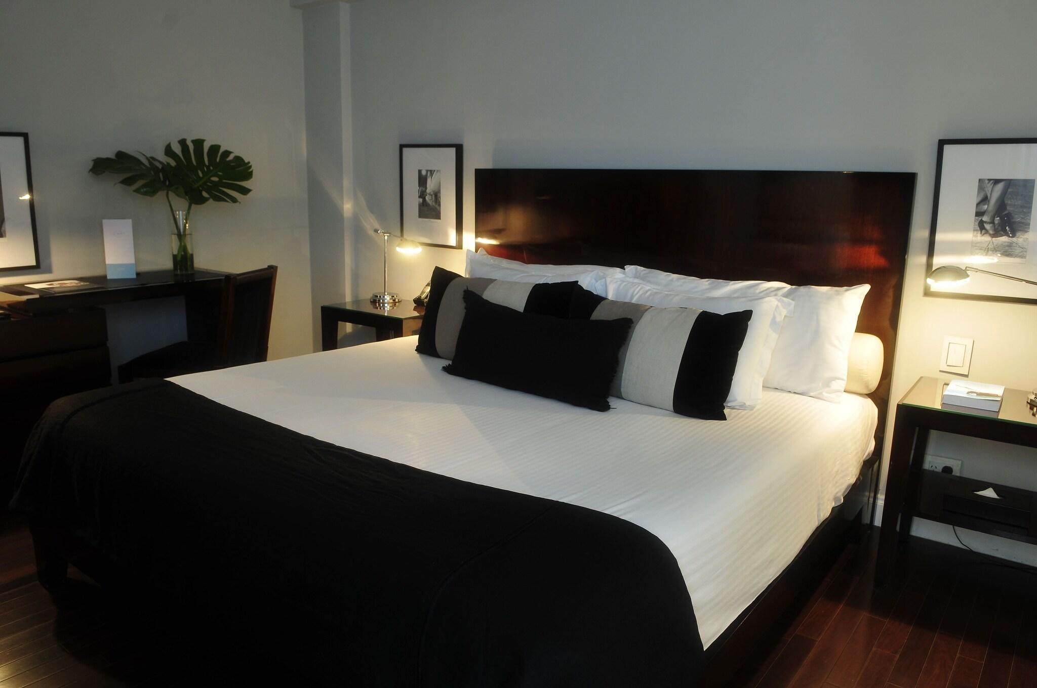 Double Executive Queen Bed