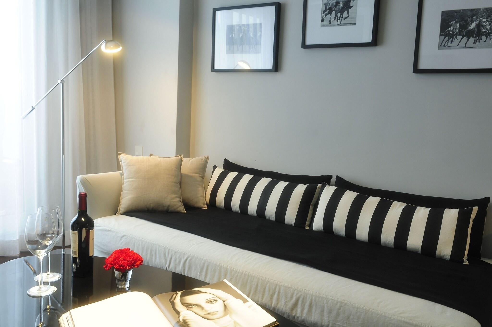 Suite Deluxe King Bed