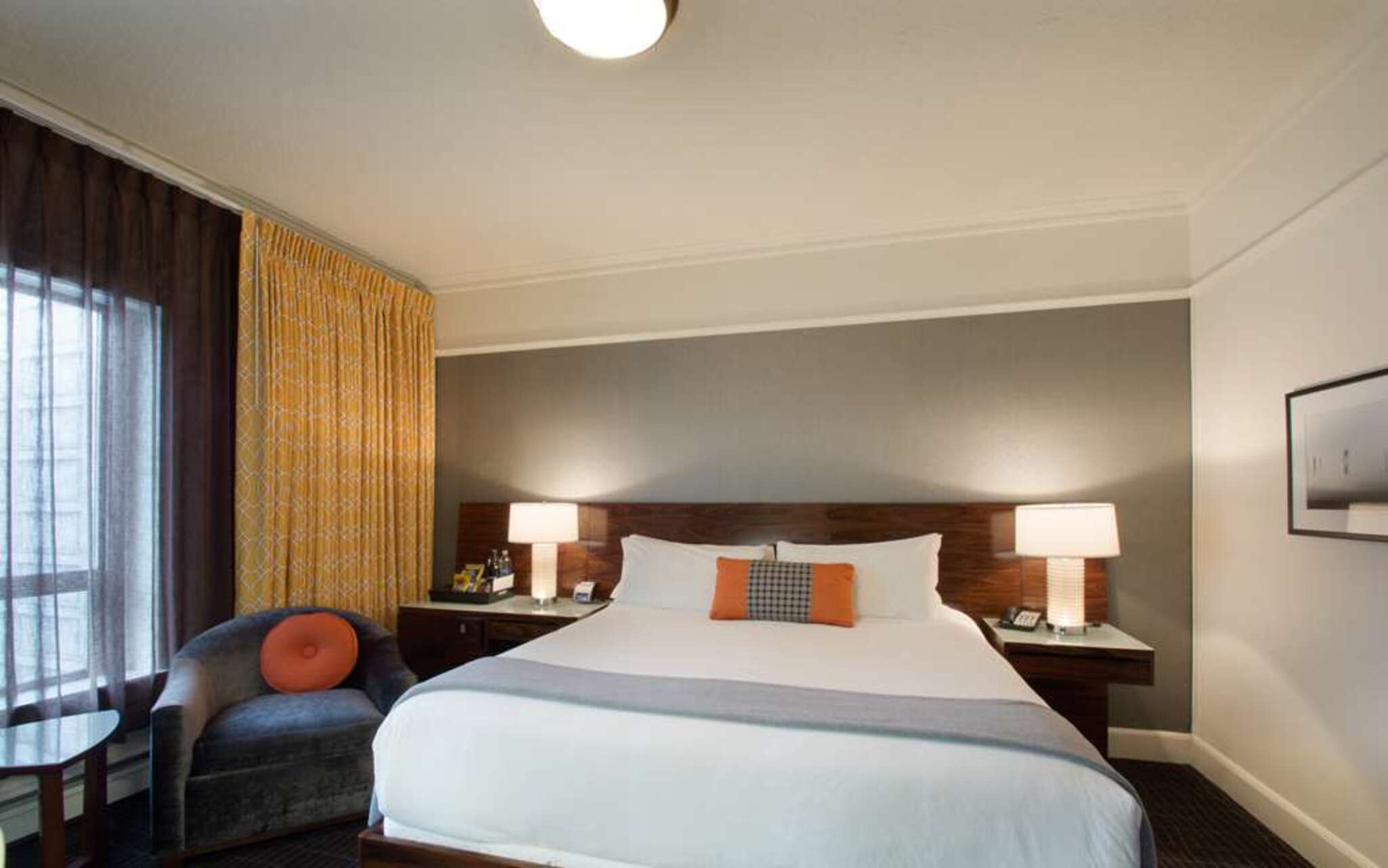 Double Deluxe King Bed