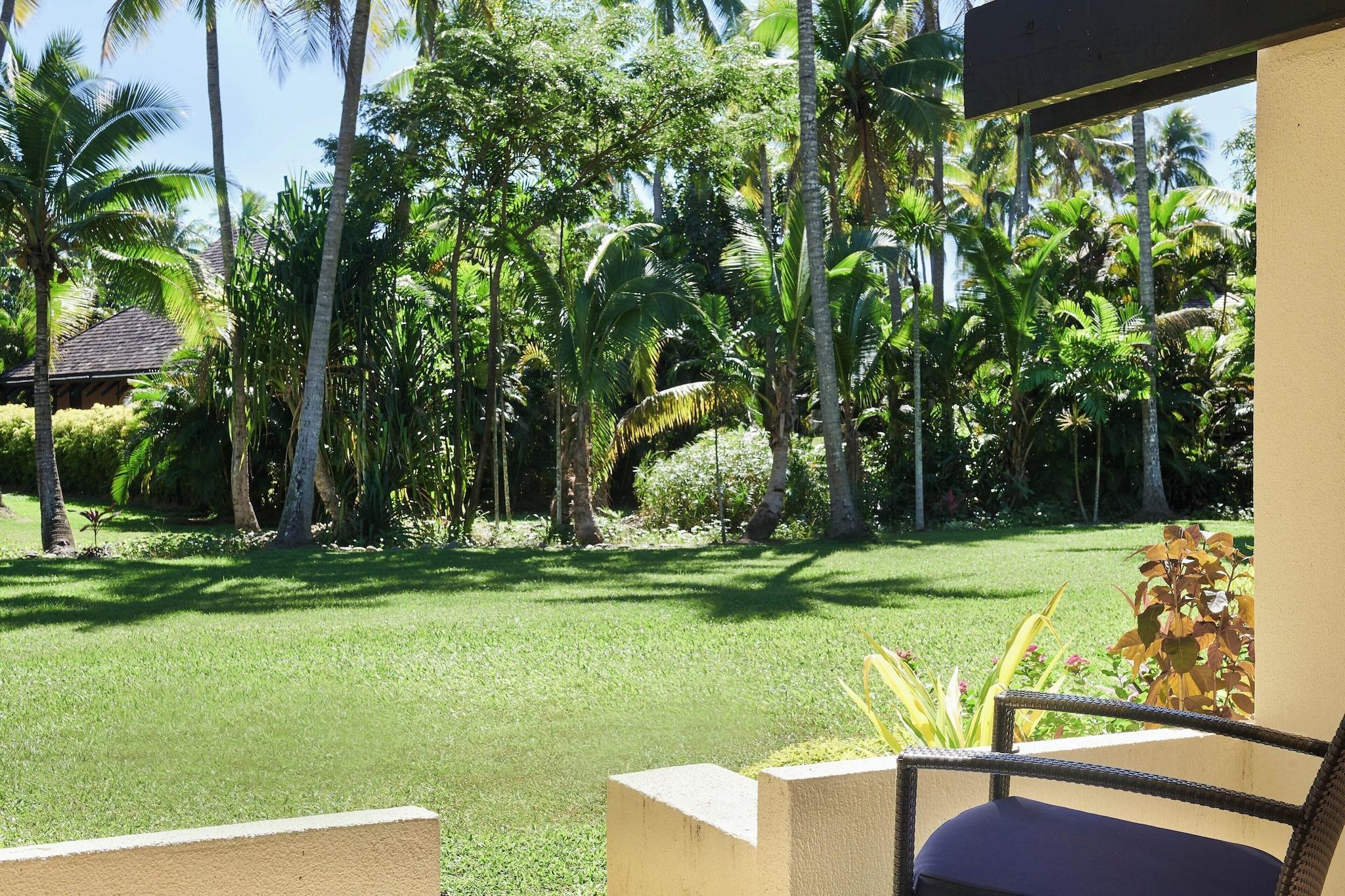 Double Garden View King Bed