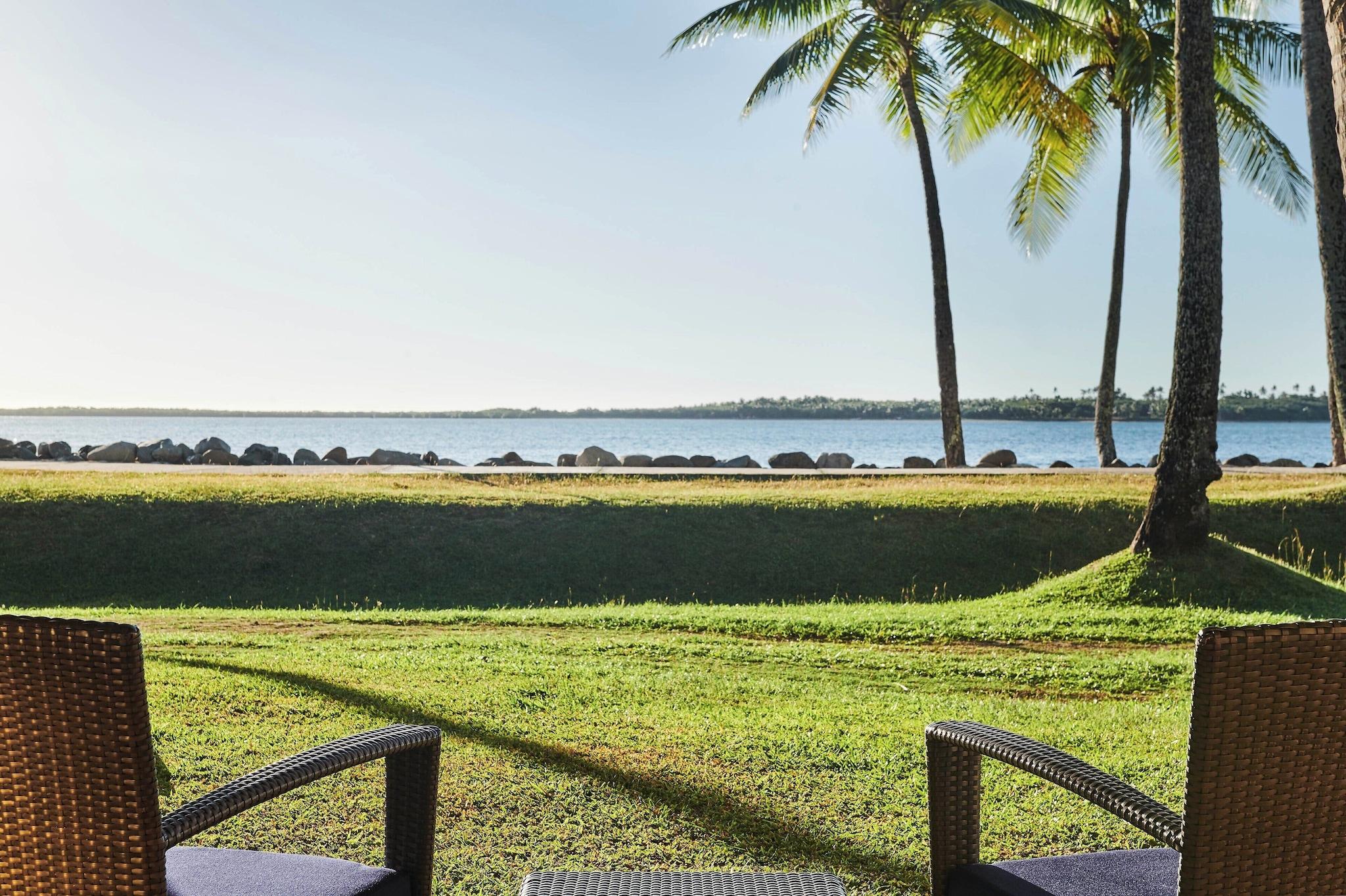 Suite Ocean Front King Bed
