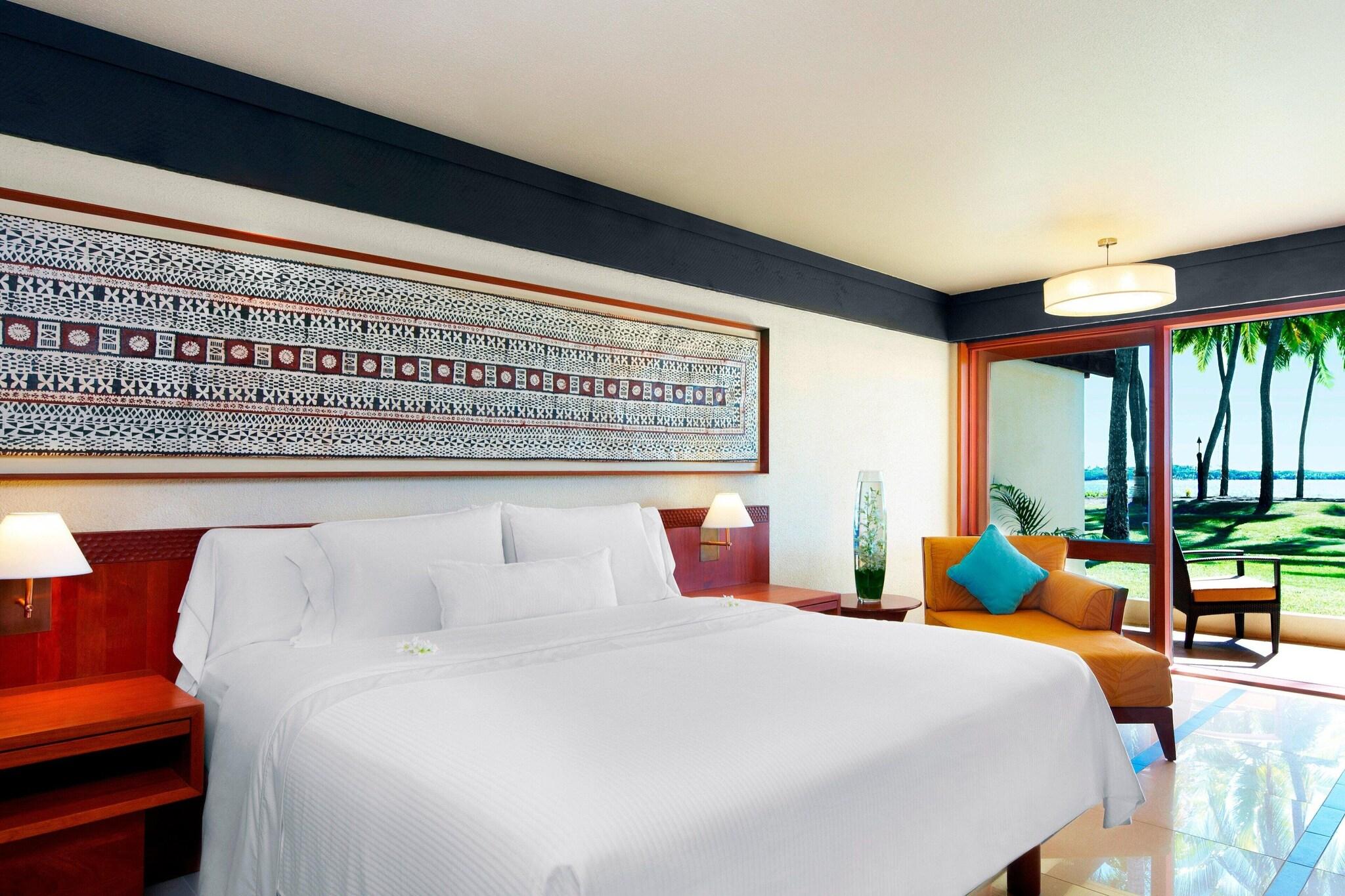 Suite Ocean Front King Bed