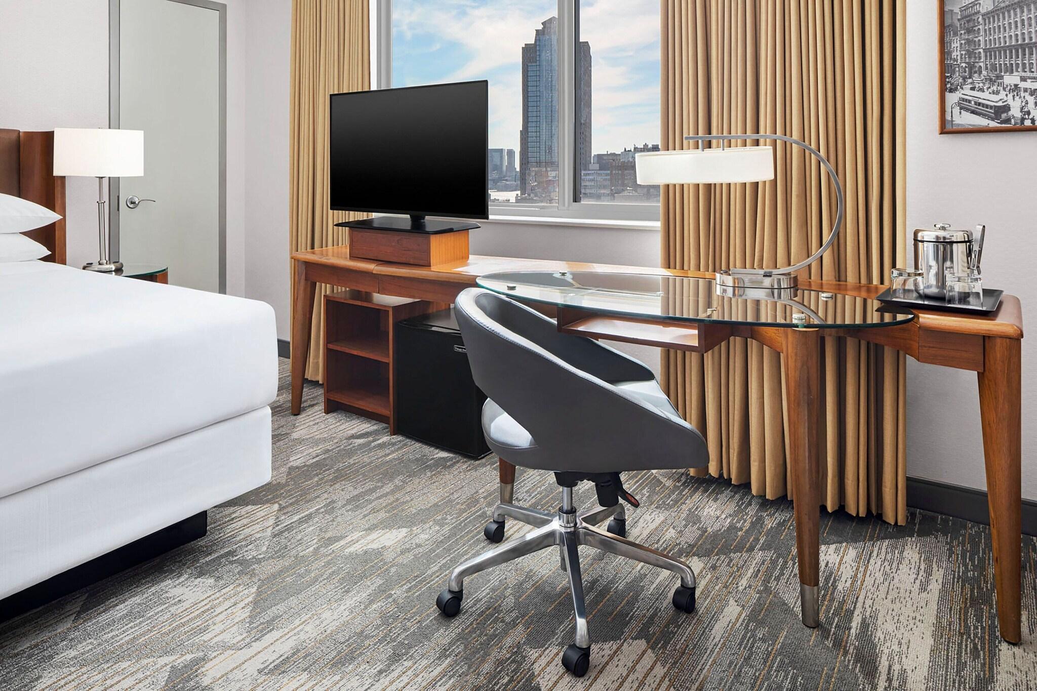 Double Deluxe King Bed